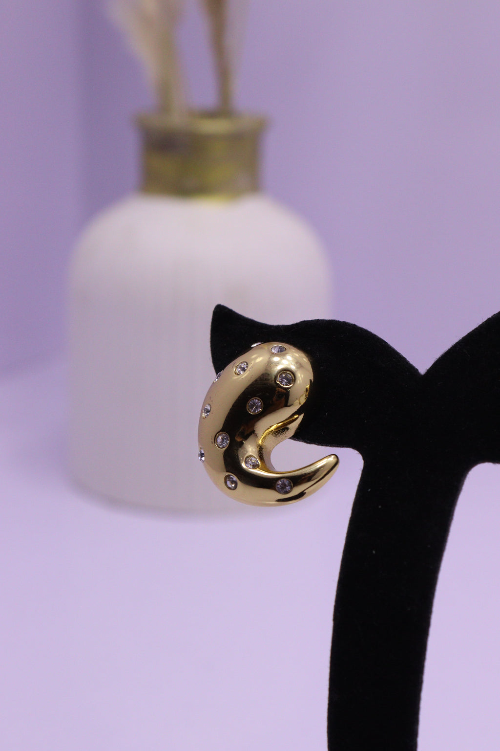 Bold Glow Series 0152 - AZ Golden Ear ring