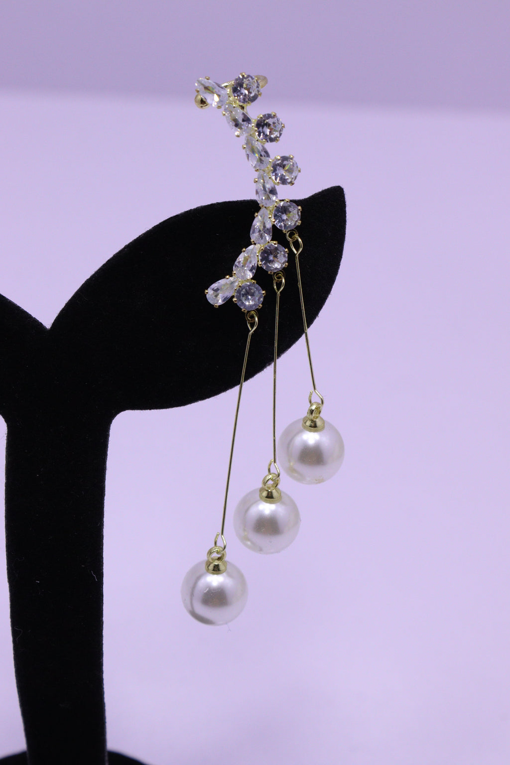 Bold Glow Series 0154 - AZ Silver Ear ring