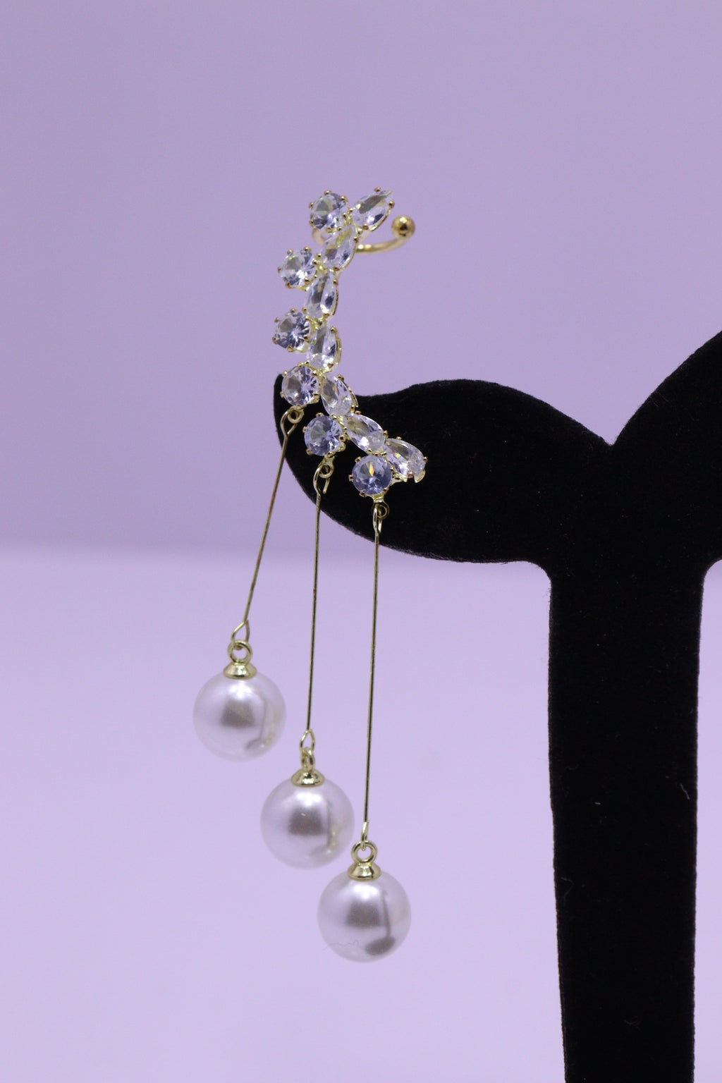 Bold Glow Series 0154 - AZ Silver Ear ring