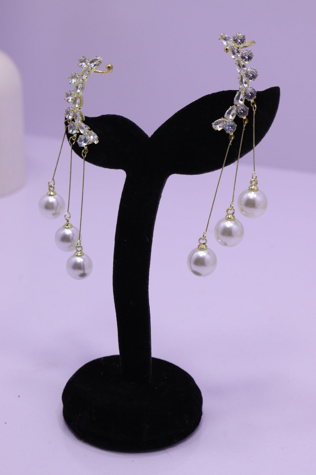 Bold Glow Series 0154 - AZ Silver Ear ring