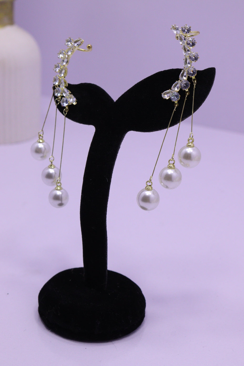 Bold Glow Series 0154 - AZ Silver Ear ring