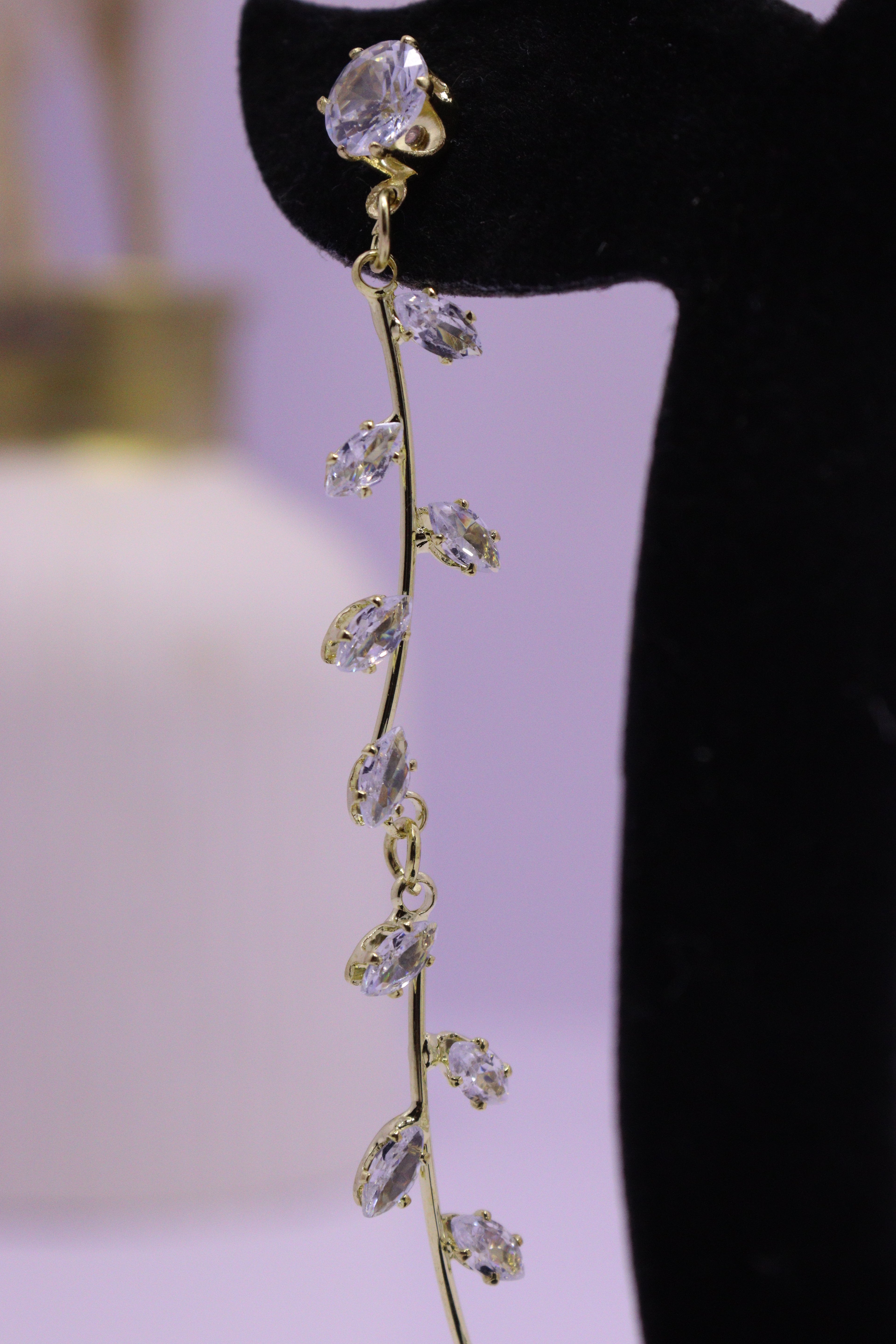 Bold Glow Series 0155 - AZ Golden Ear ring