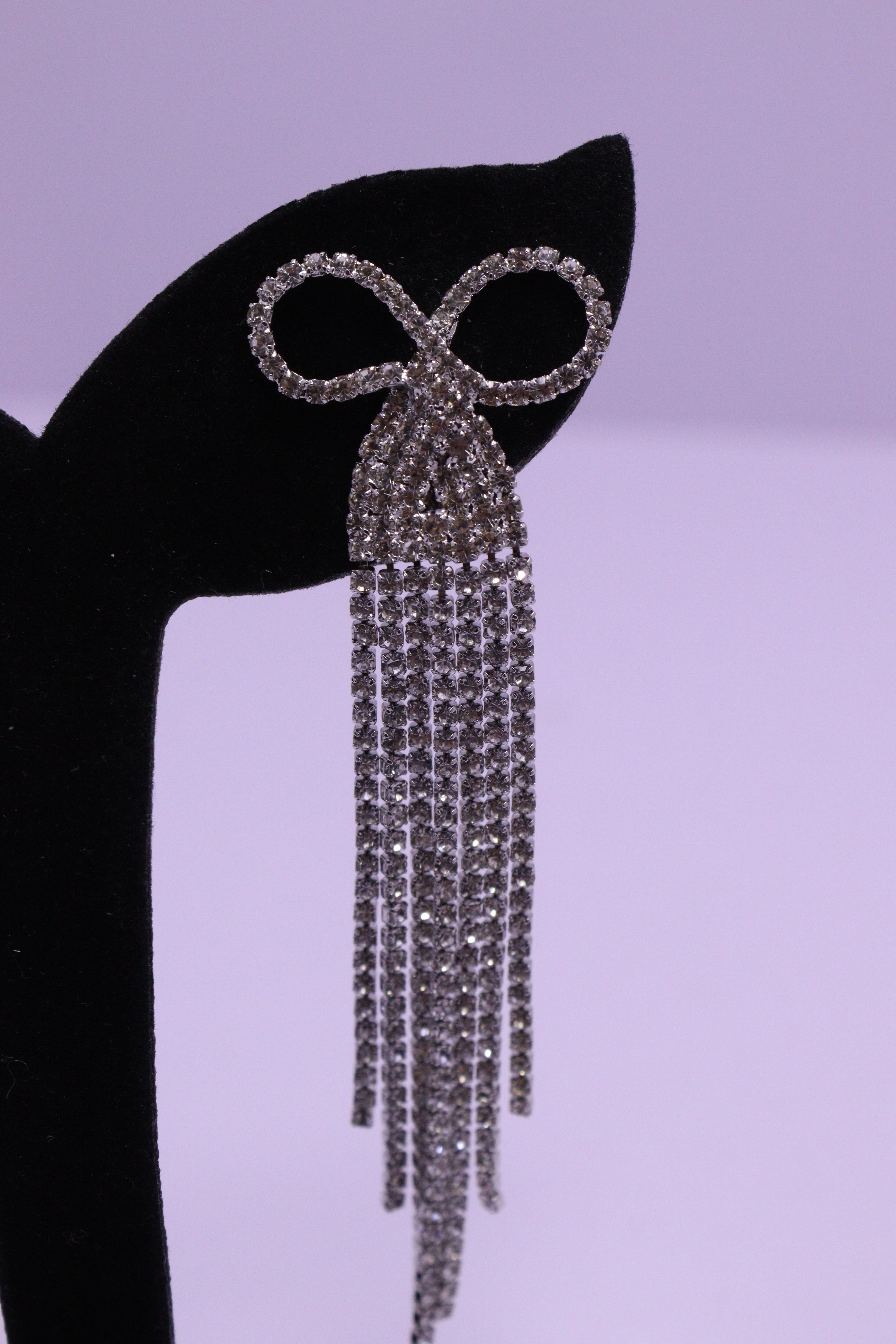 Bold Glow Series 0159 - AZ Silver Ear ring