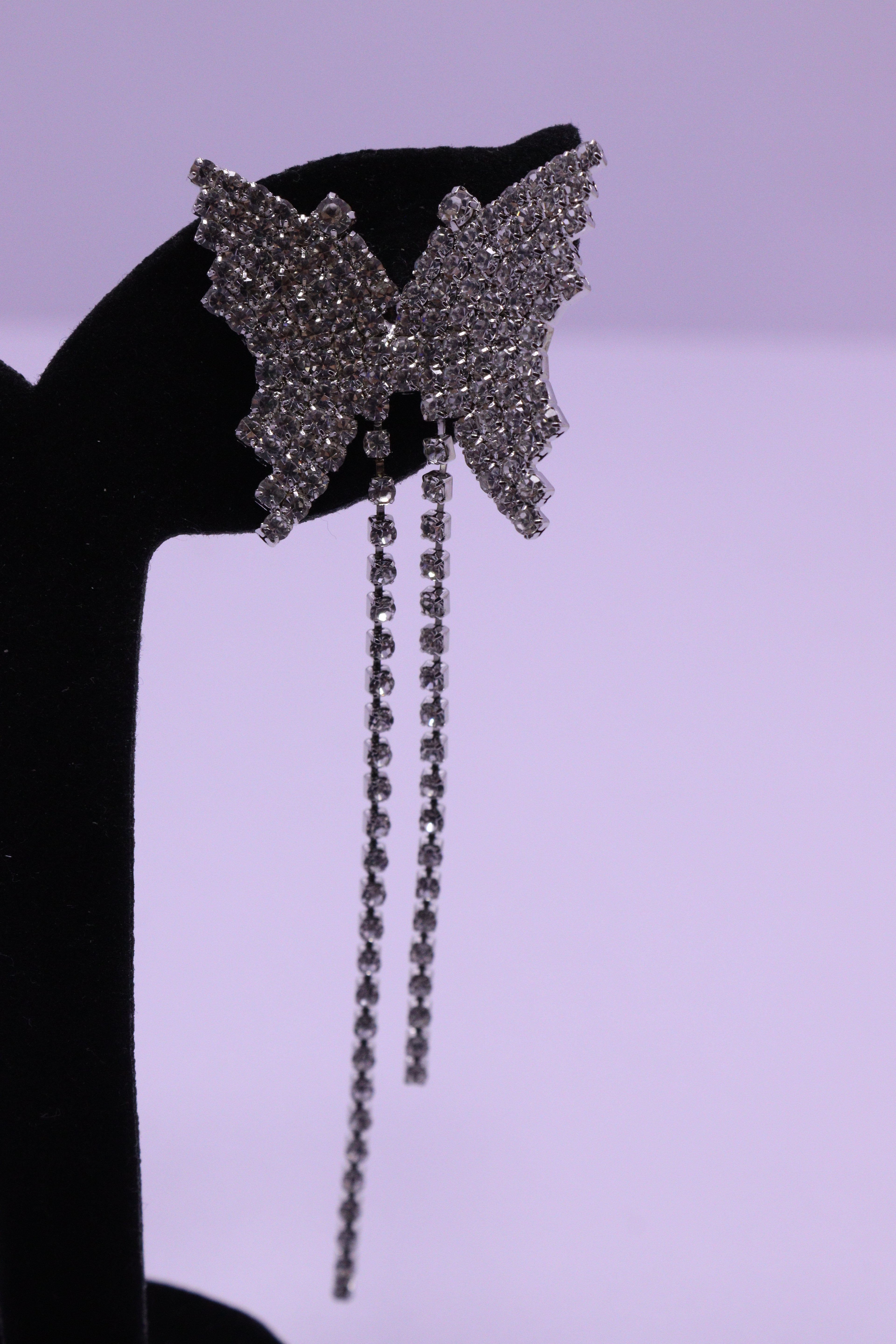 Bold Glow Series 0160 - AZ Silver Ear ring