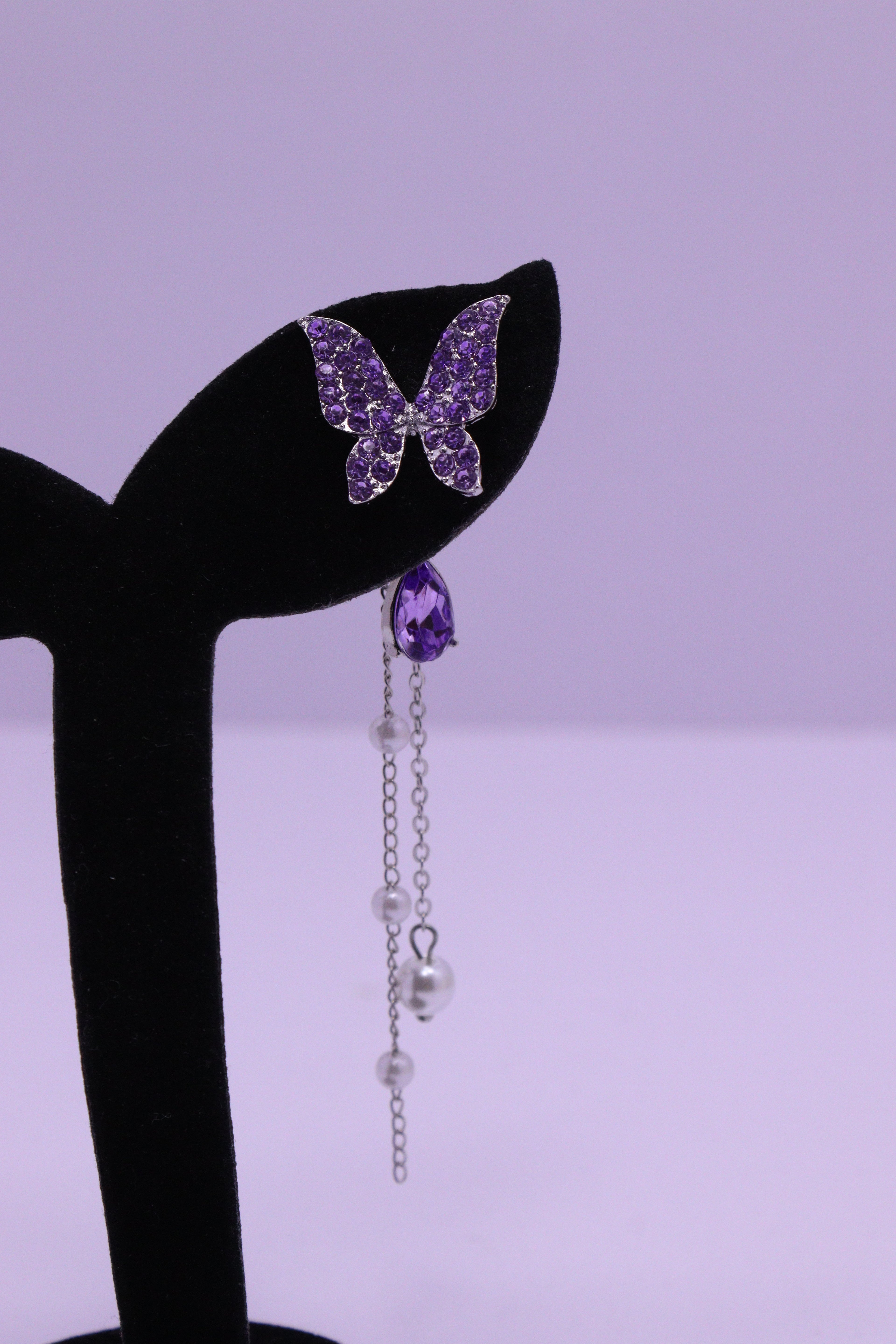 Bold Glow Series 0167 - AZ Silver Ear ring