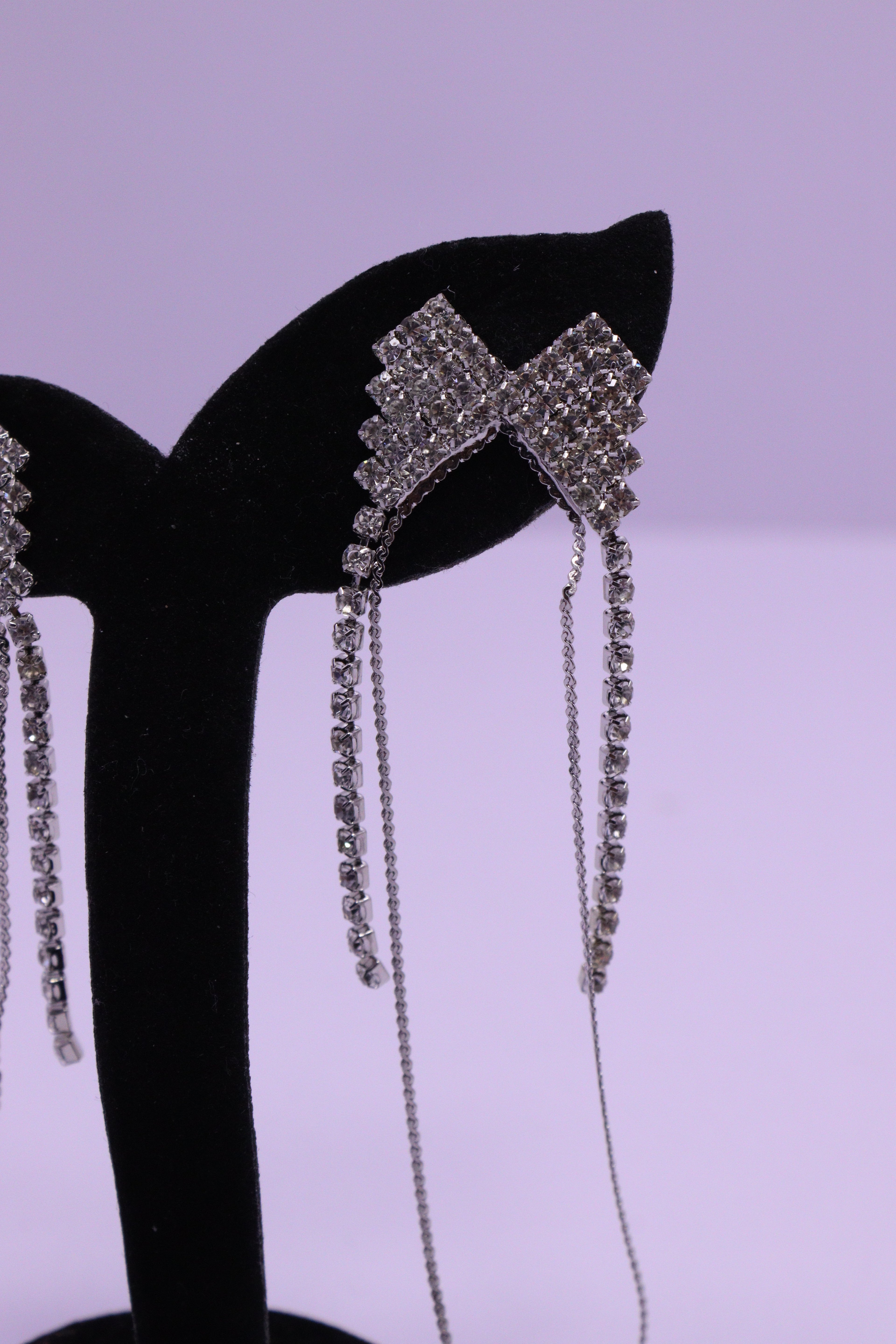 Bold Glow Series 0171 - AZ Silver Ear ring