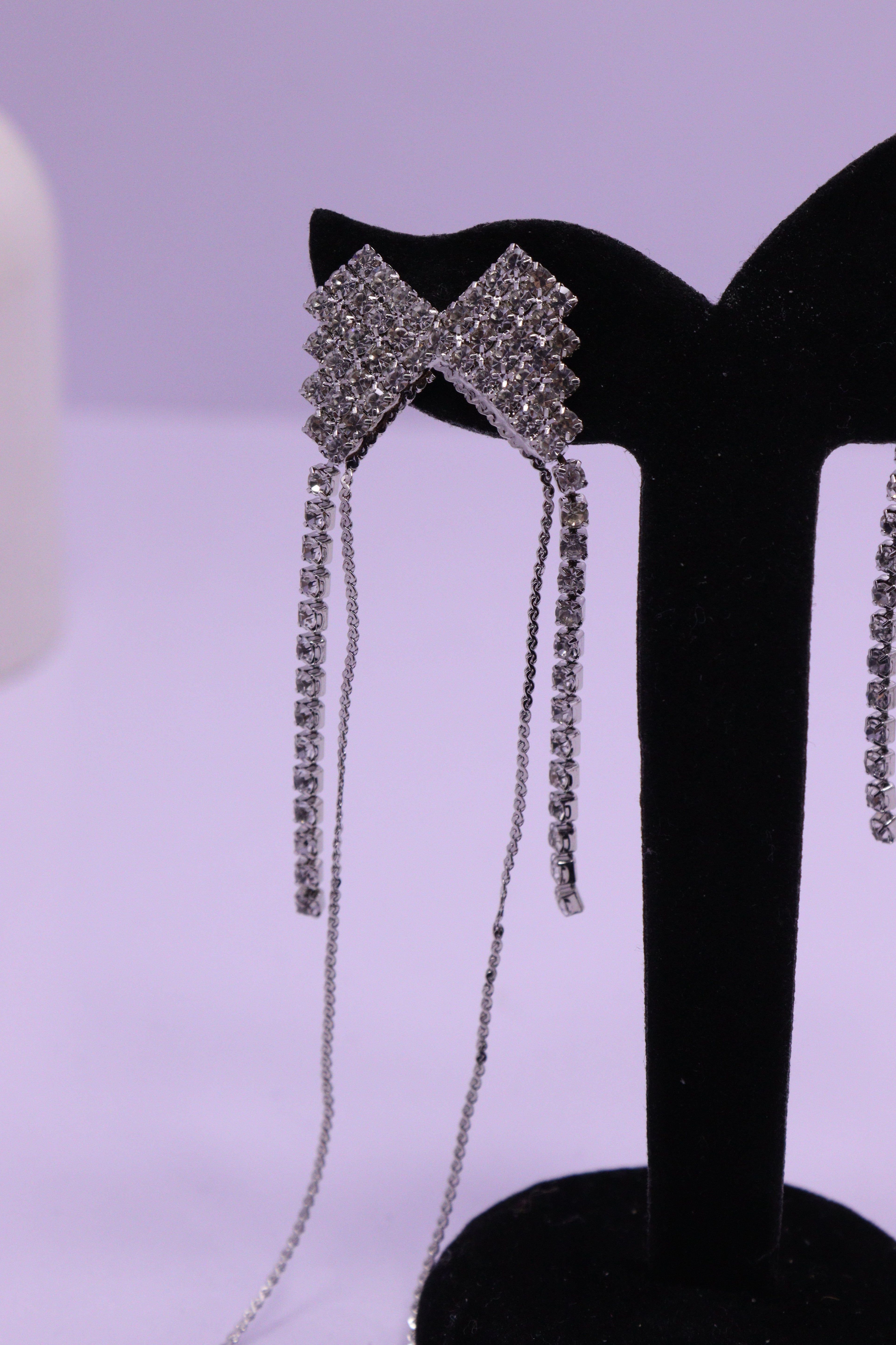 Bold Glow Series 0171 - AZ Silver Ear ring