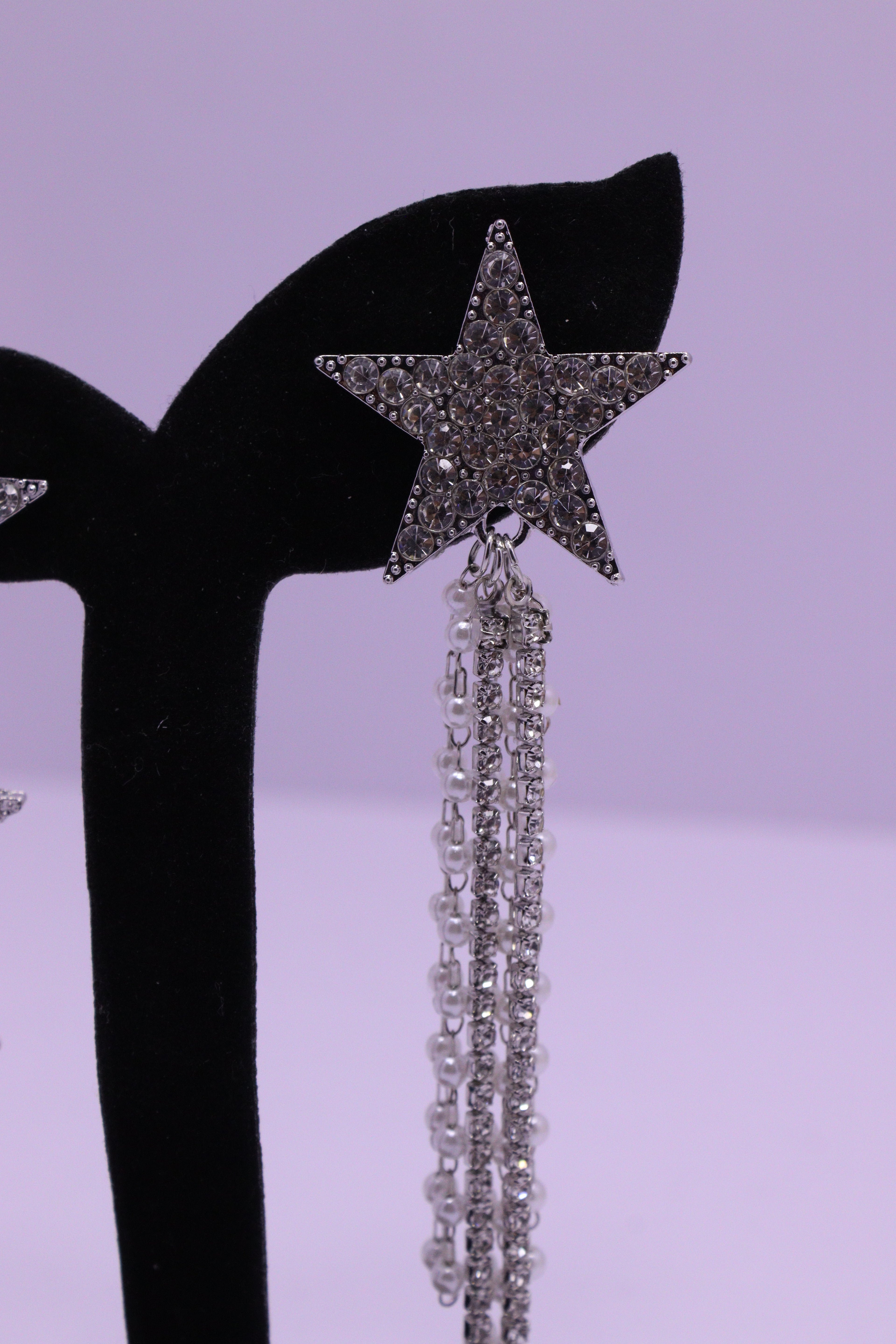 Bold Glow Series 0175 - AZ Silver Ear ring