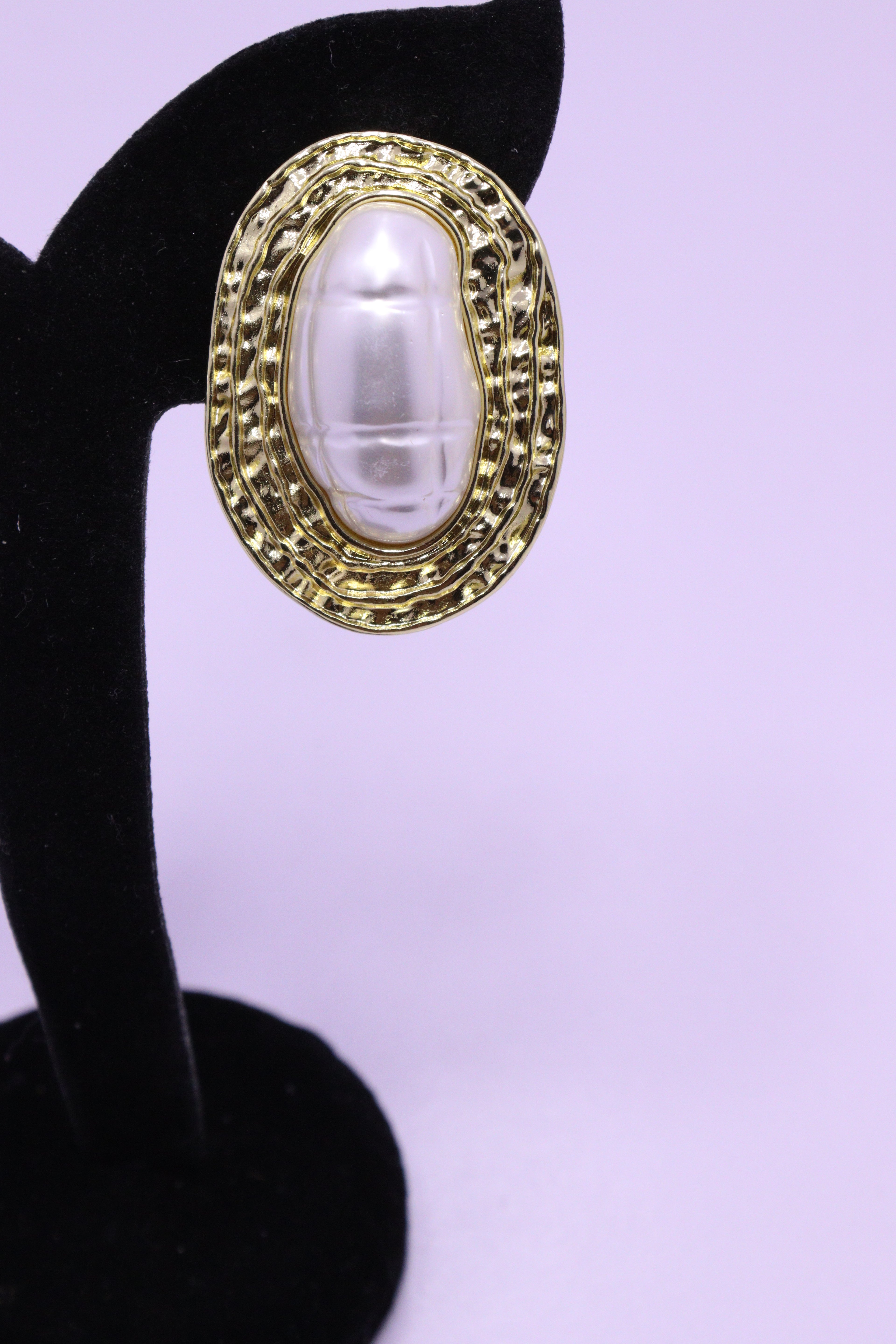 Bold Glow Series 0178 - AZ Golden Ear ring