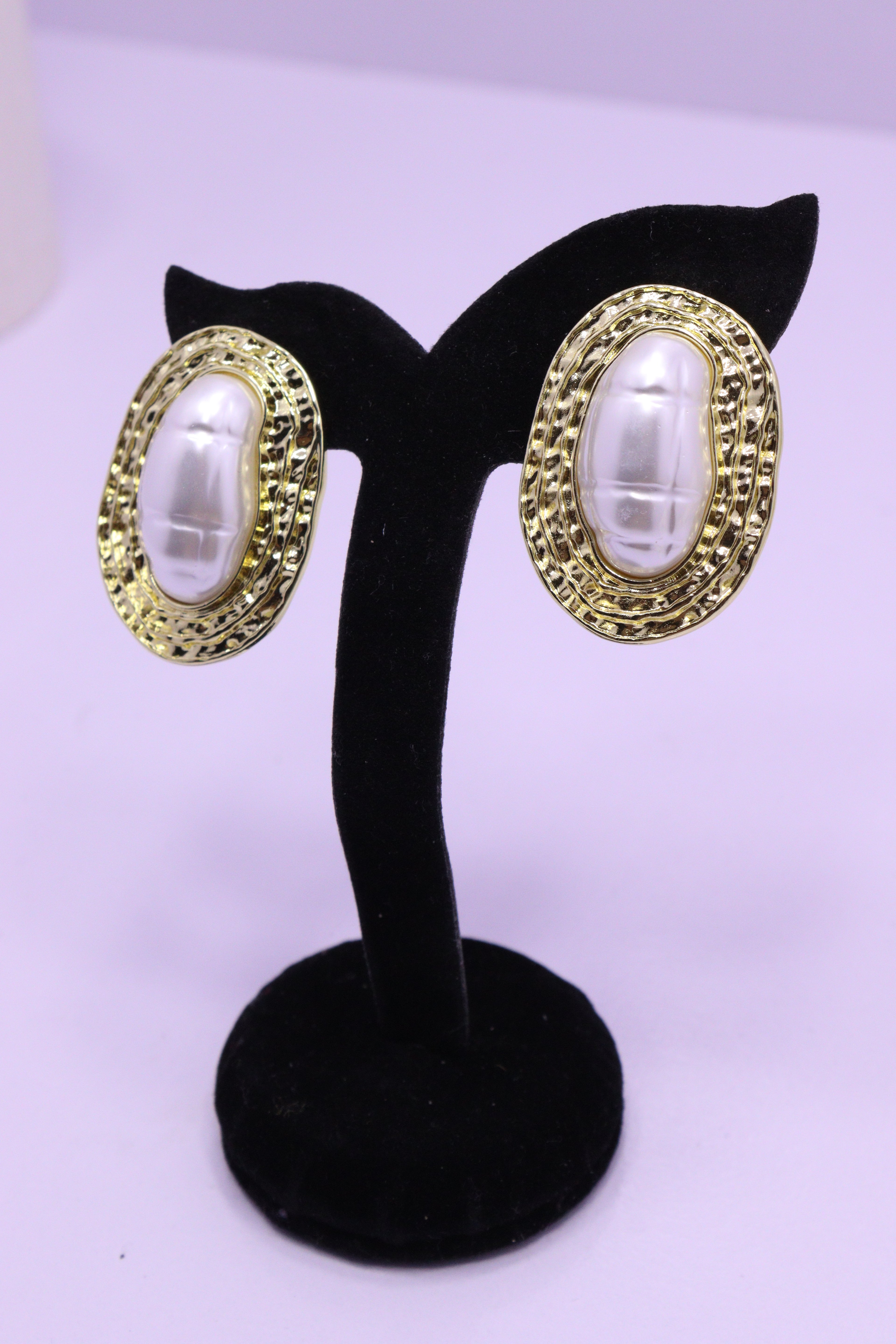 Bold Glow Series 0178 - AZ Golden Ear ring