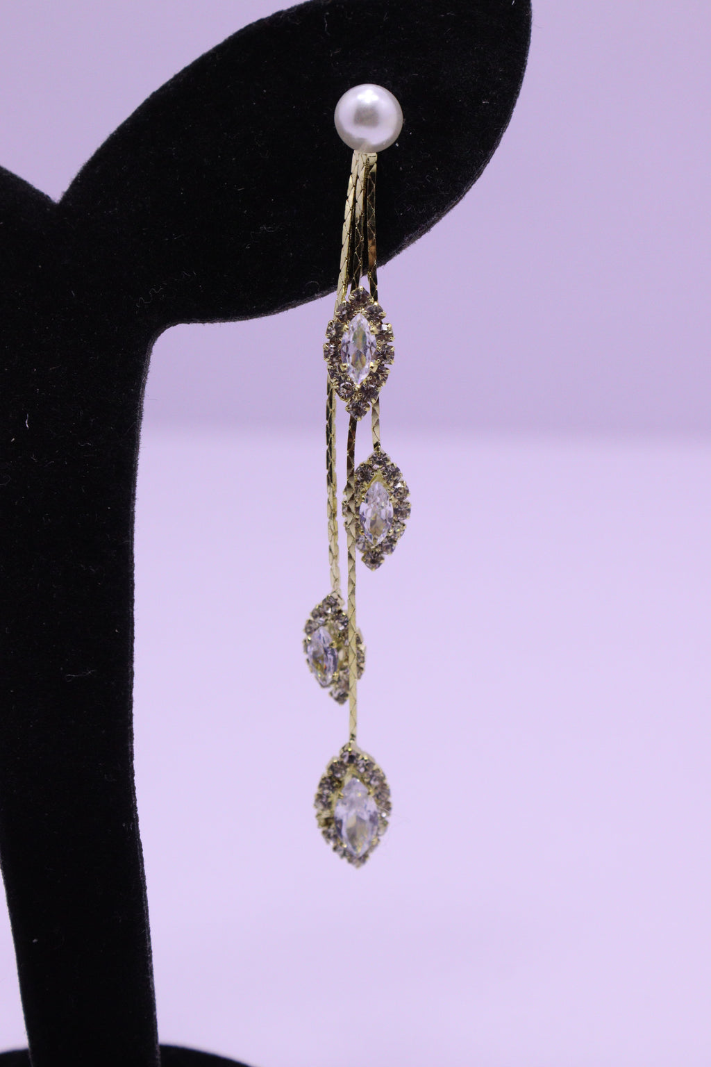 Bold Glow Series 0179 - AZ Golden Ear ring