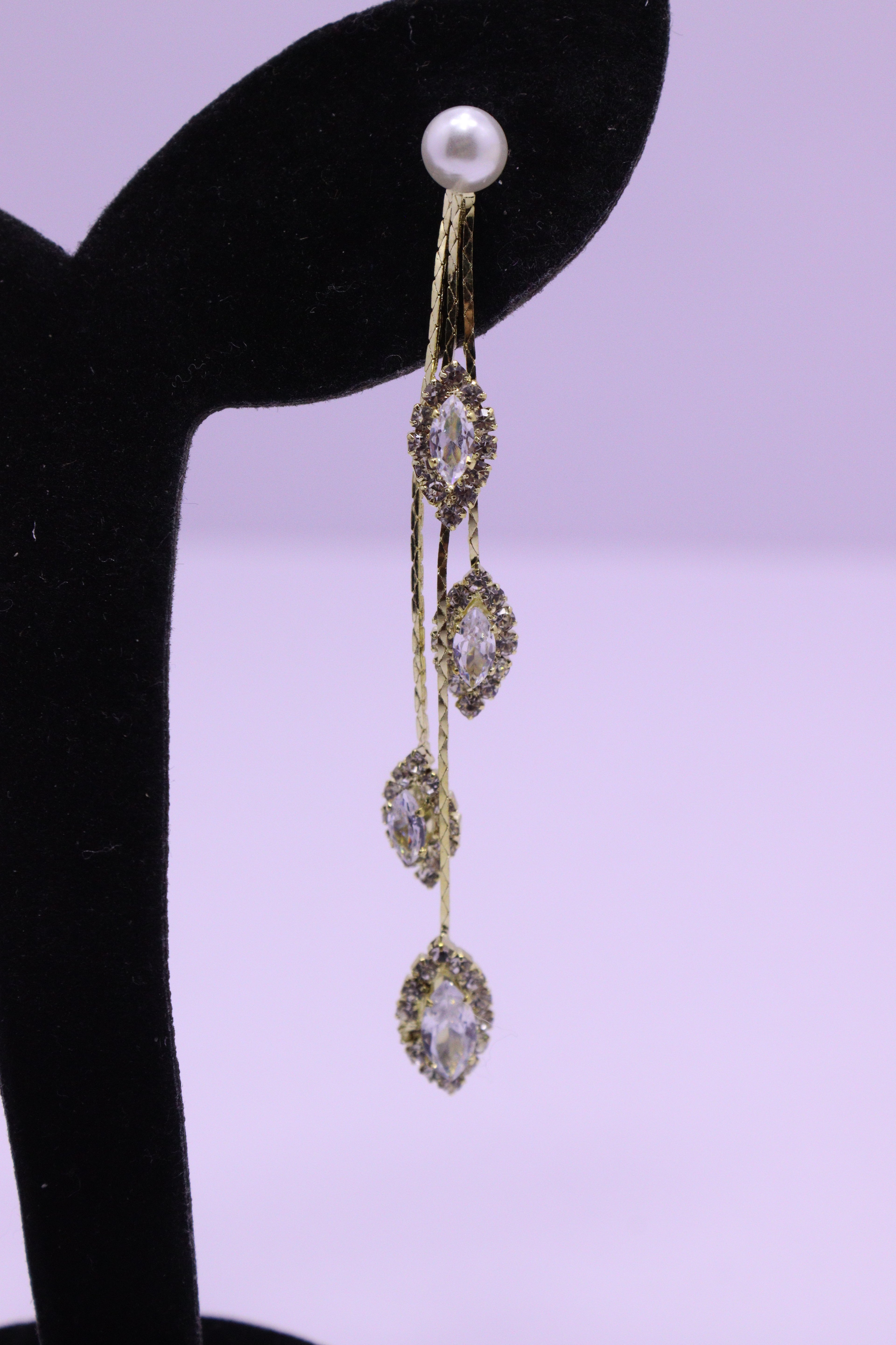 Bold Glow Series 0179 - AZ Golden Ear ring