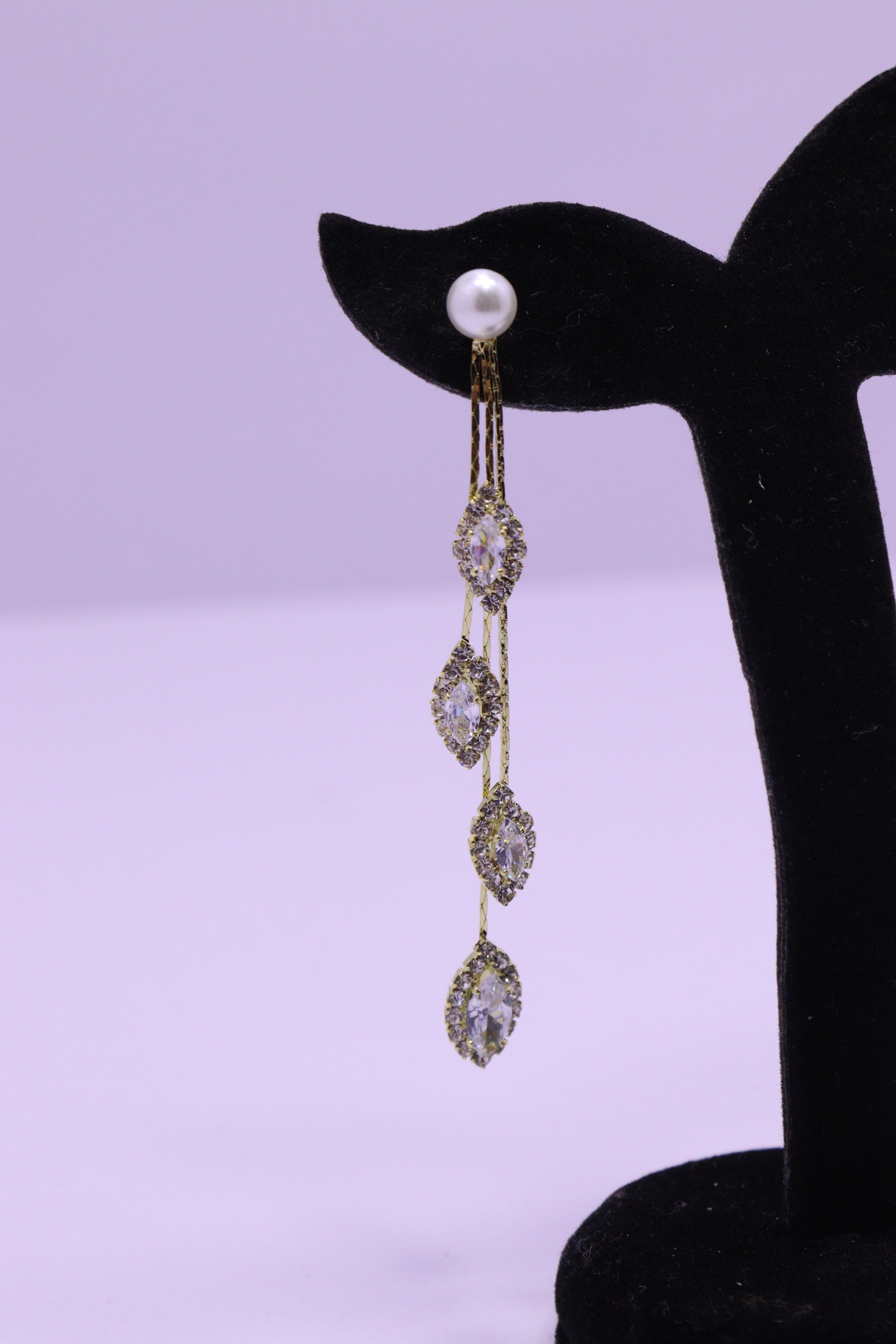 Bold Glow Series 0179 - AZ Golden Ear ring