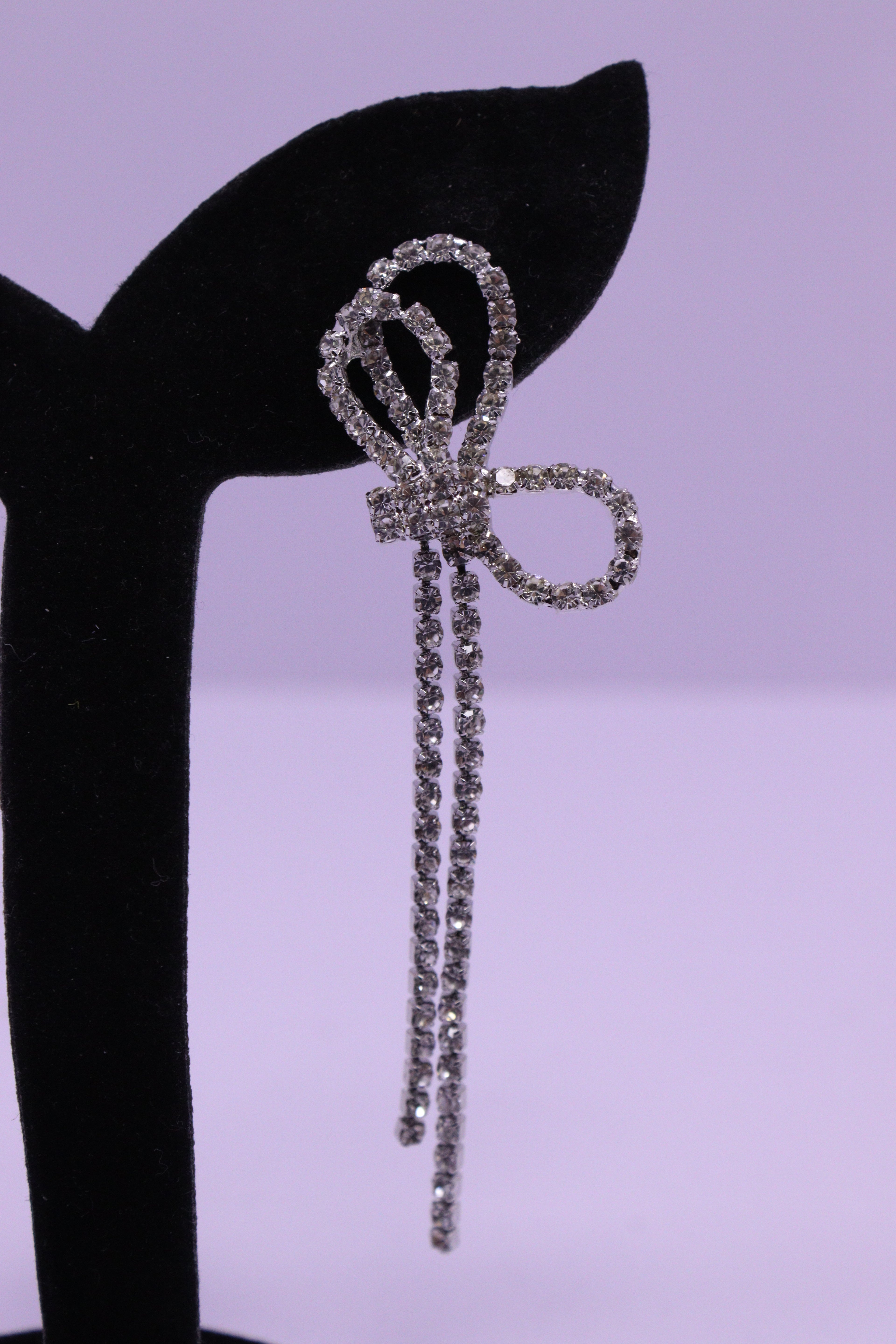 Bold Glow Series 0185 - AZ Silver Ear ring