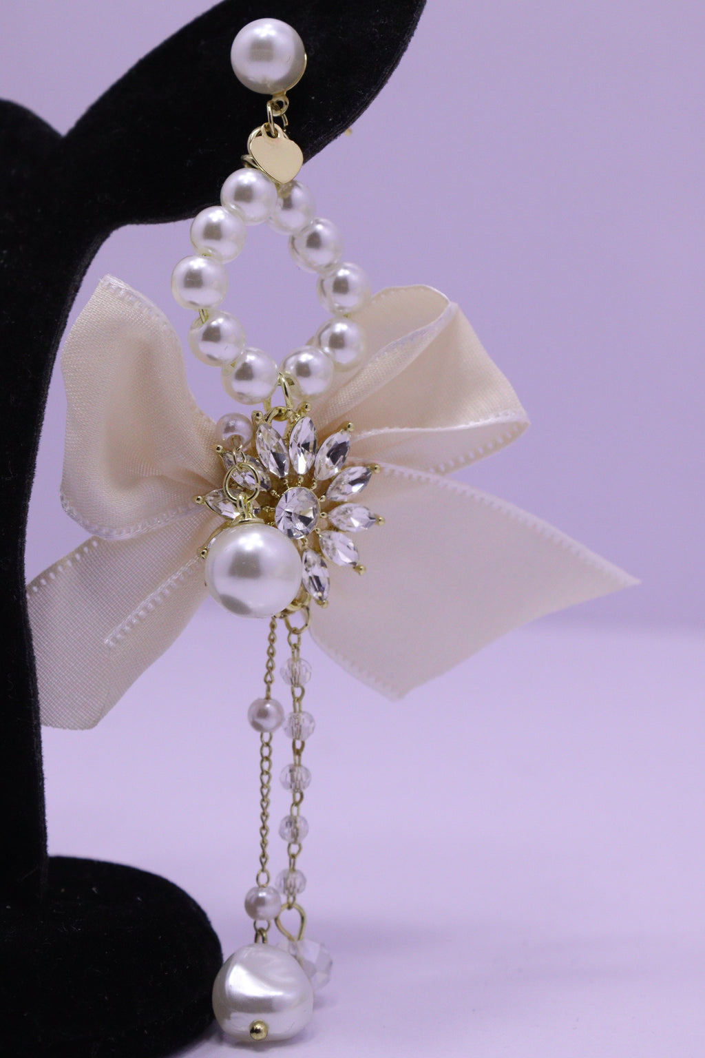 Bold Glow Series 0187 - AZ Silver Ear ring