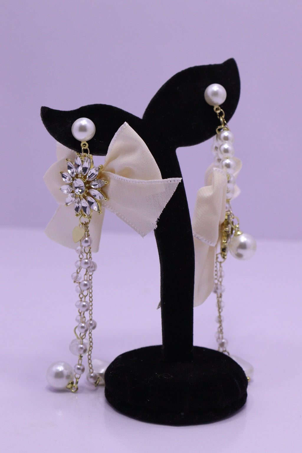 Bold Glow Series 0187 - AZ Silver Ear ring