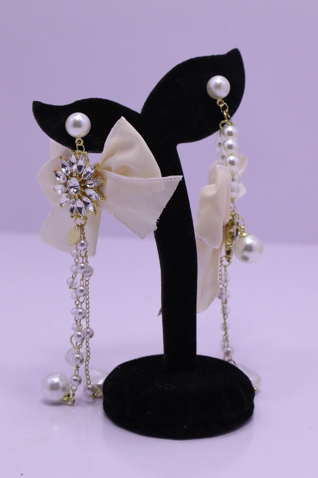 Bold Glow Series 0187 - AZ Silver Ear ring