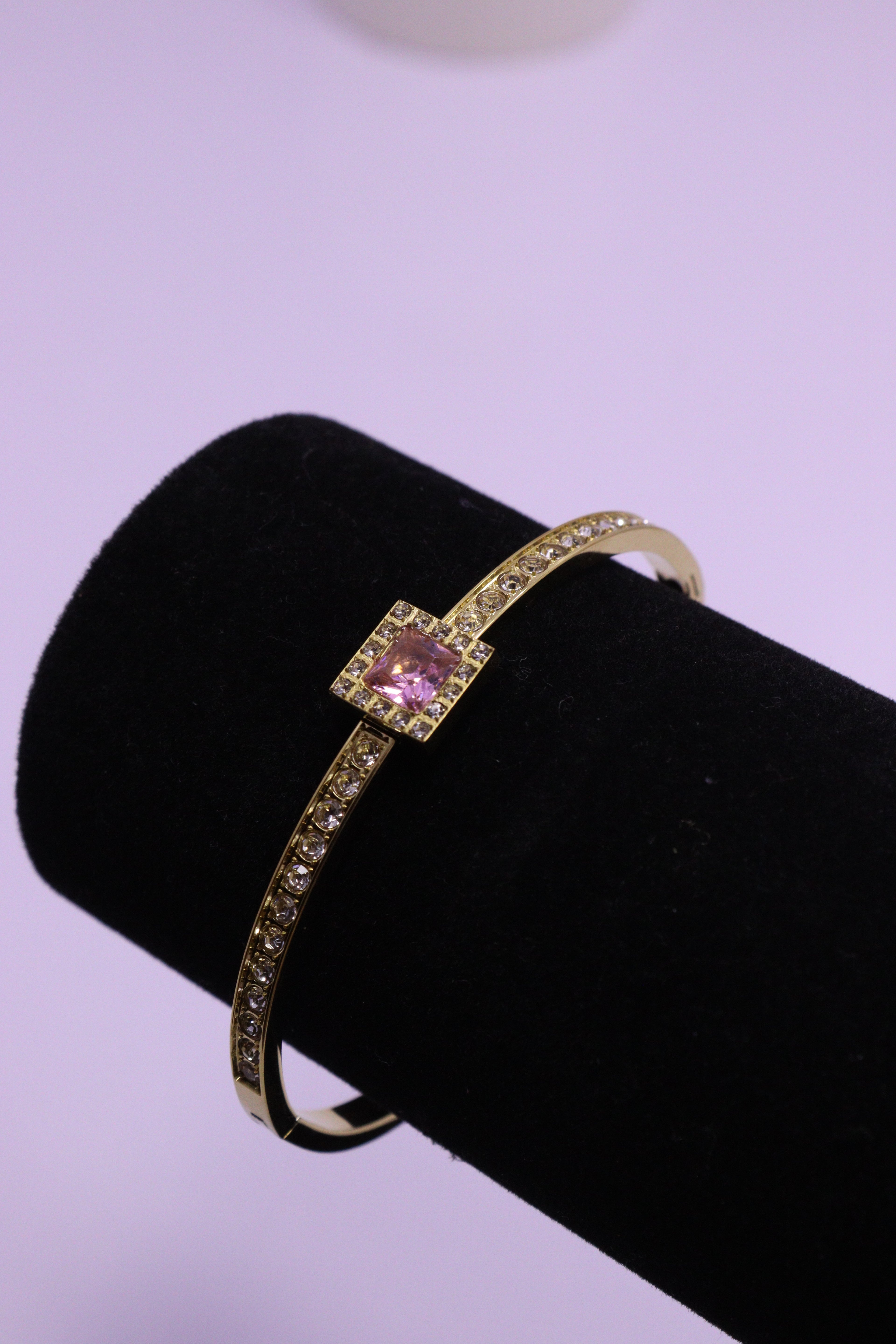 Sleek Wrist Series 0071 - AZ Golden Bangle