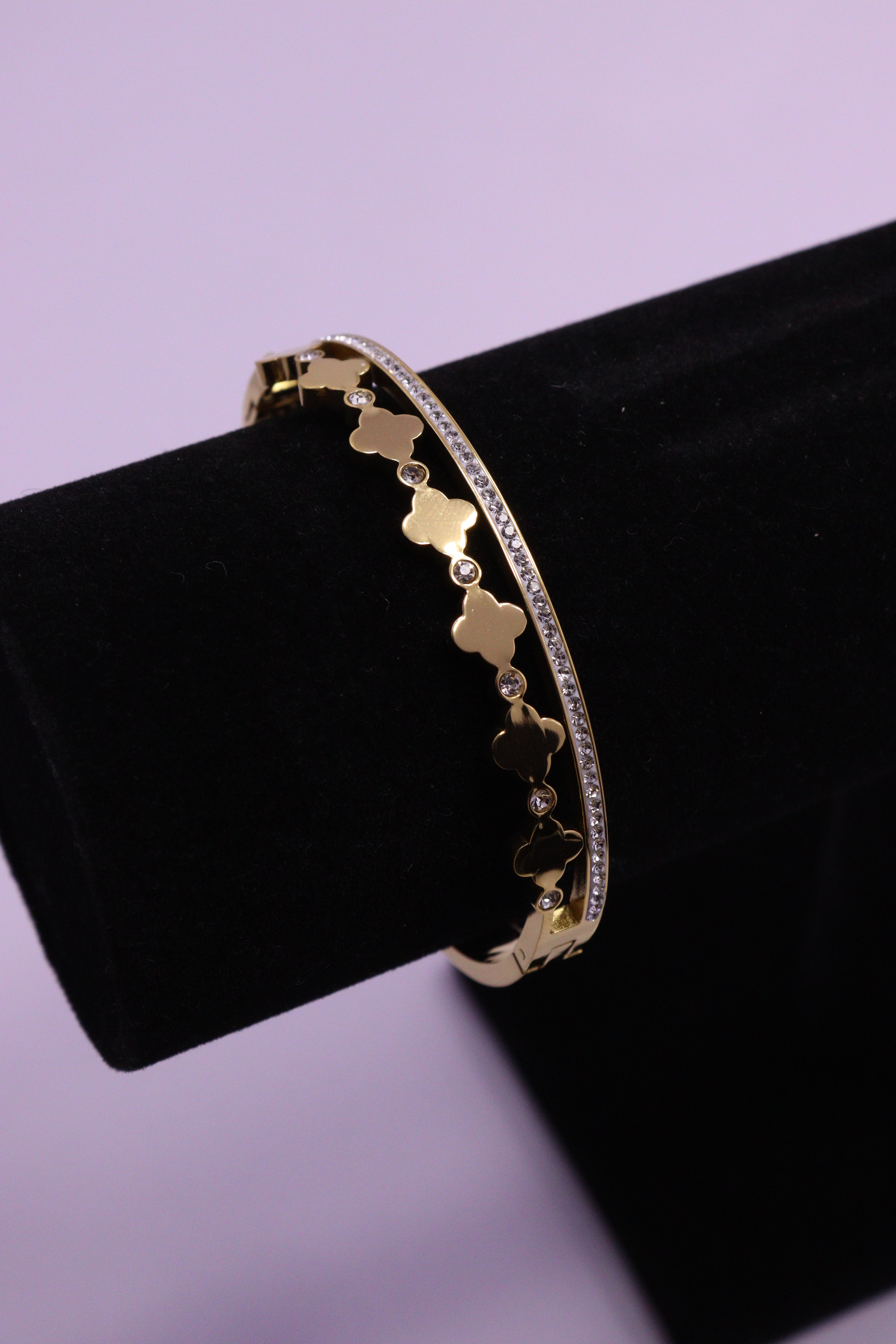 Sleek Wrist Series 0073 - AZ Golden Bangle