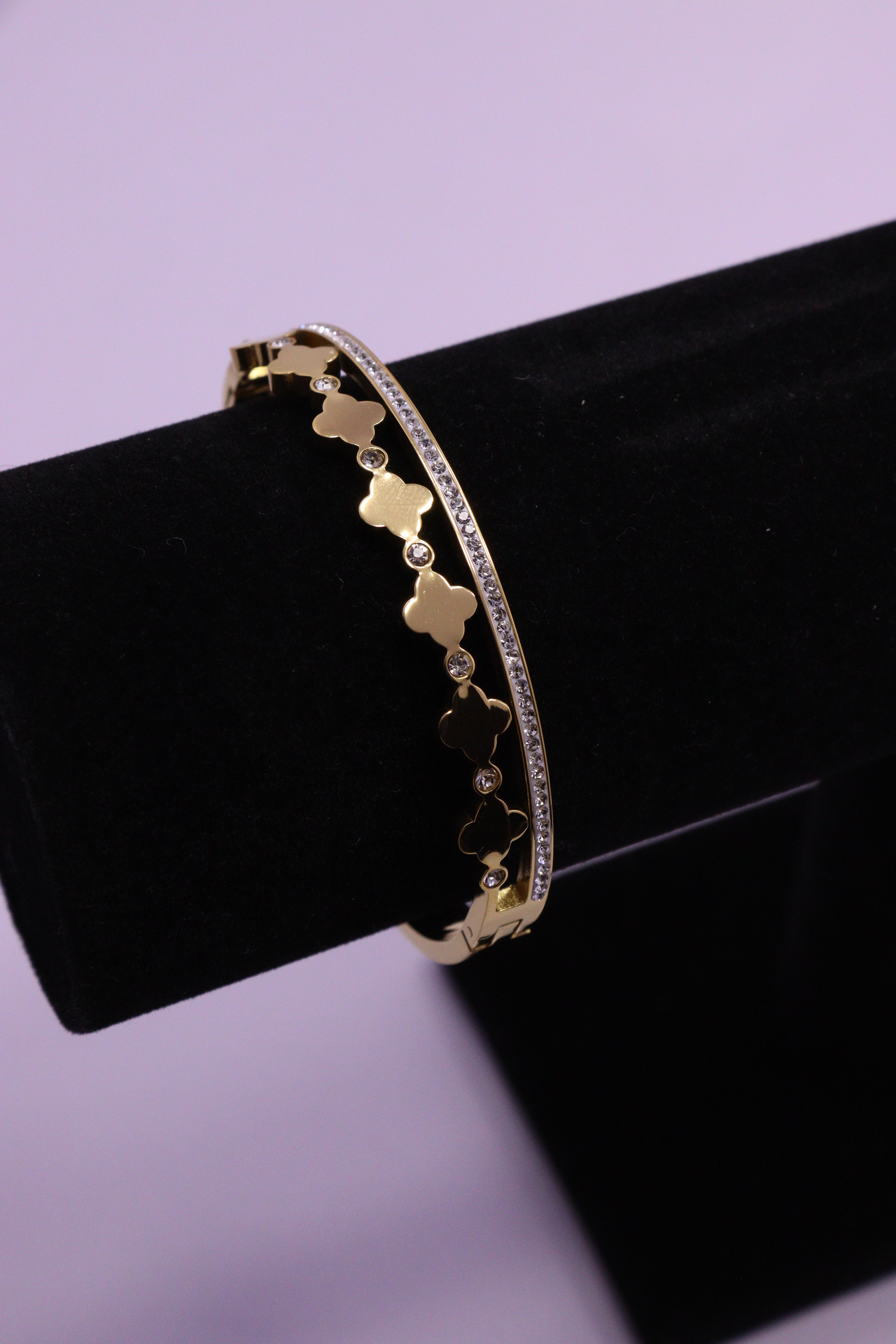 Sleek Wrist Series 0073 - AZ Golden Bangle