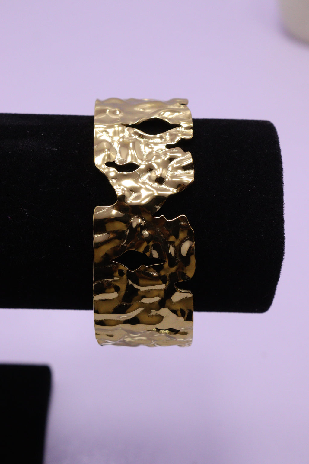 Sleek Wrist Series 0075 - AZ Golden Bangle