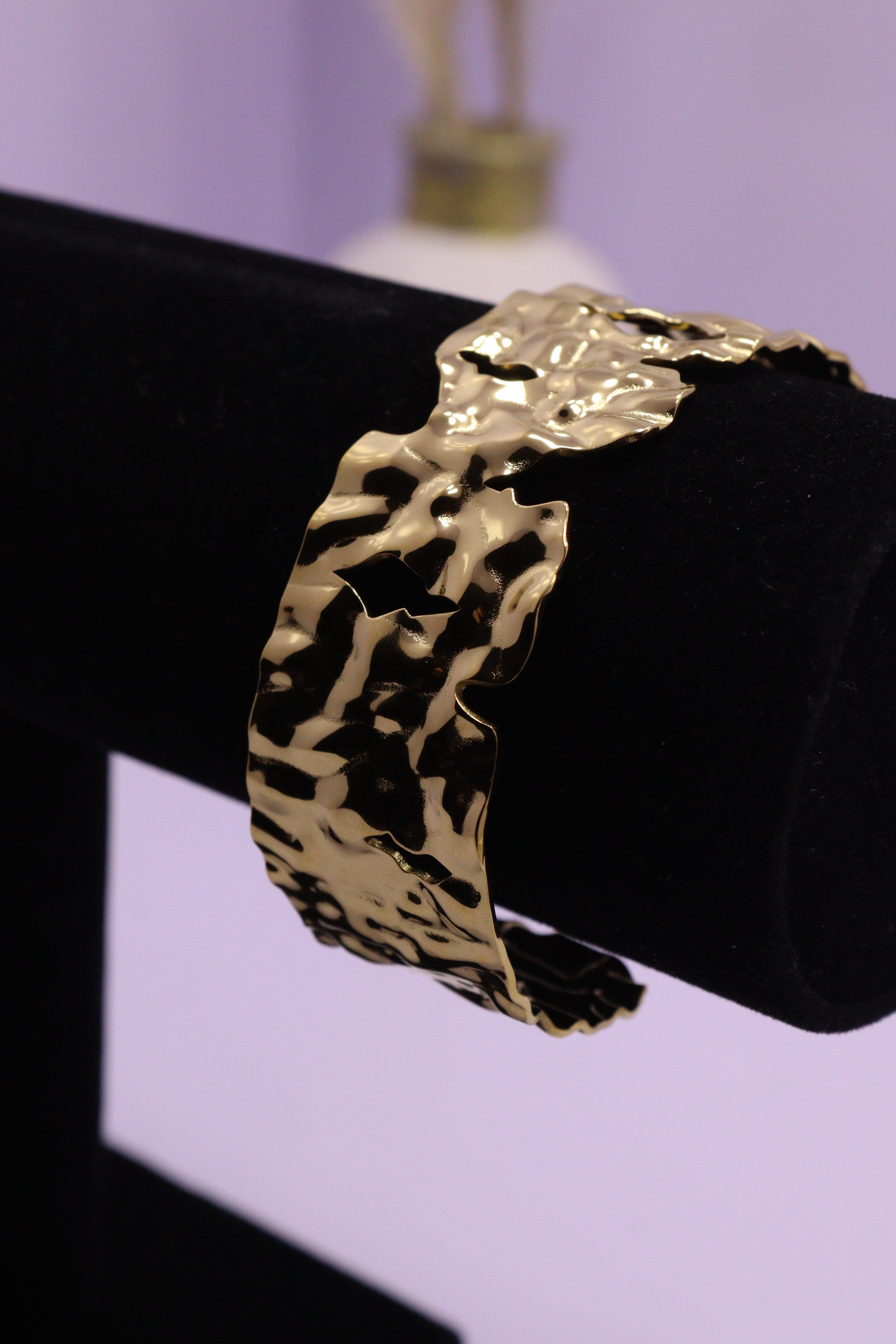 Sleek Wrist Series 0075 - AZ Golden Bangle