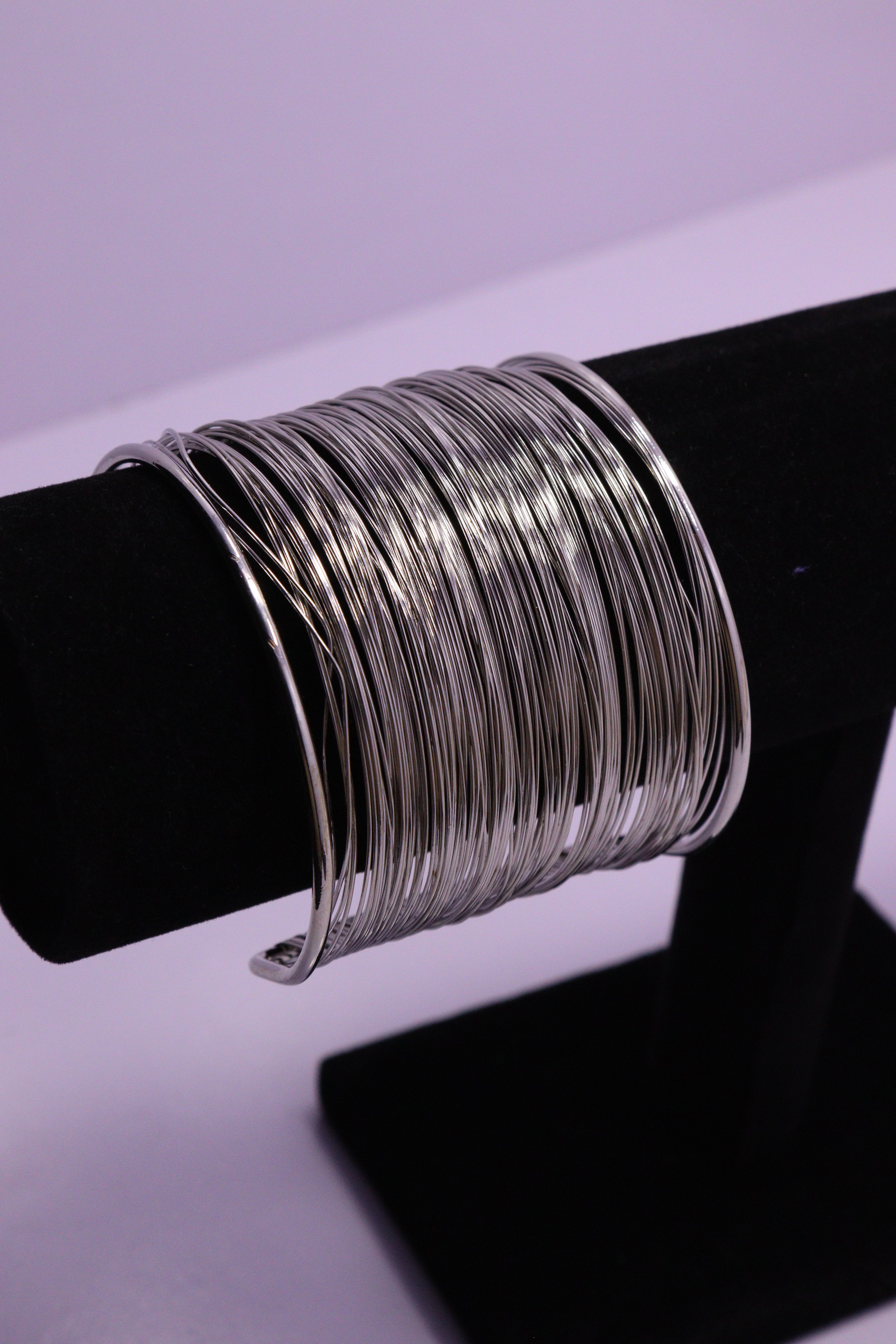 Sleek Wrist Series 0077 - AZ Silver Bangle