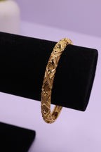 Sleek Wrist Series 0111 - AZ Golden Bangle