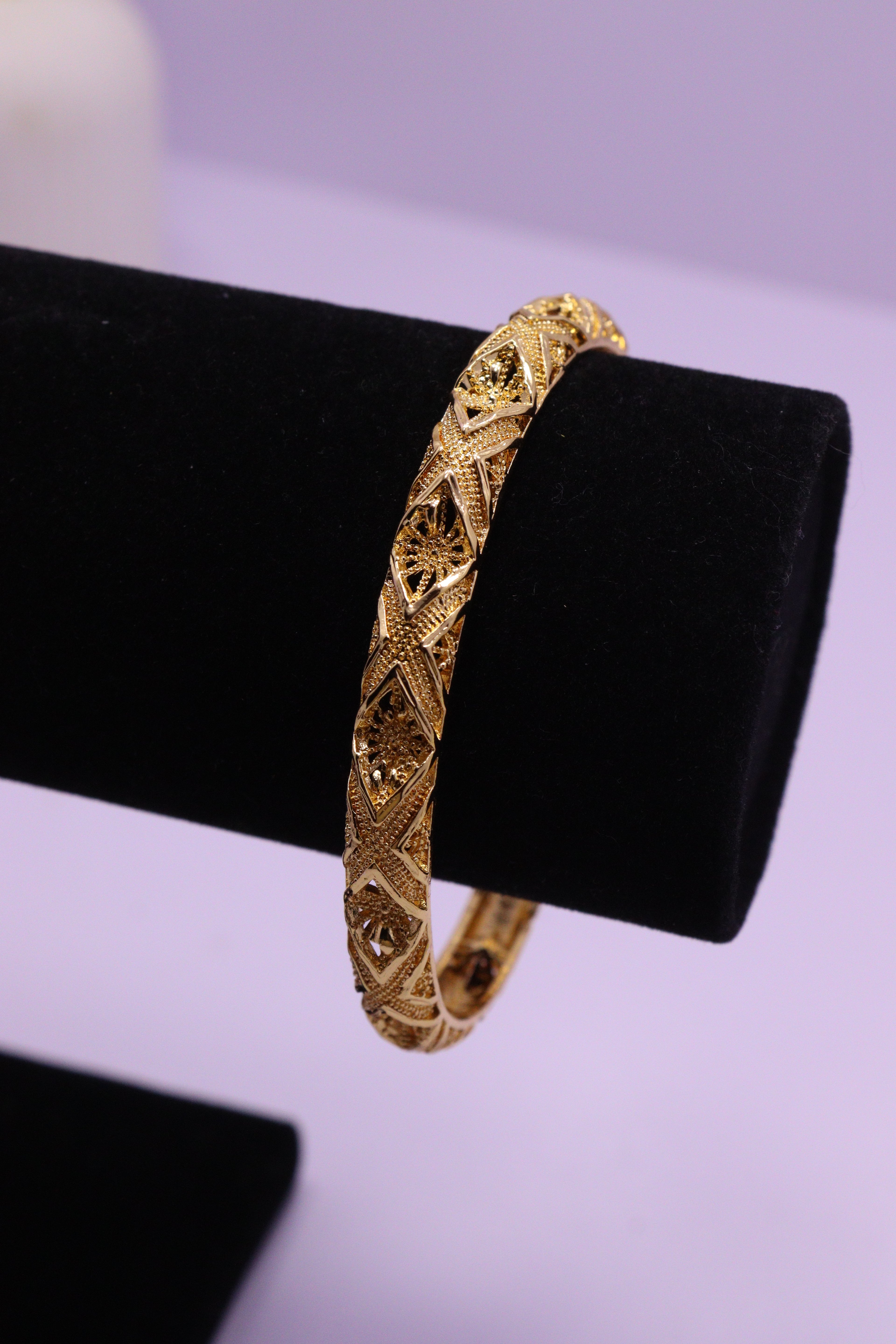 Sleek Wrist Series 0111 - AZ Golden Bangle