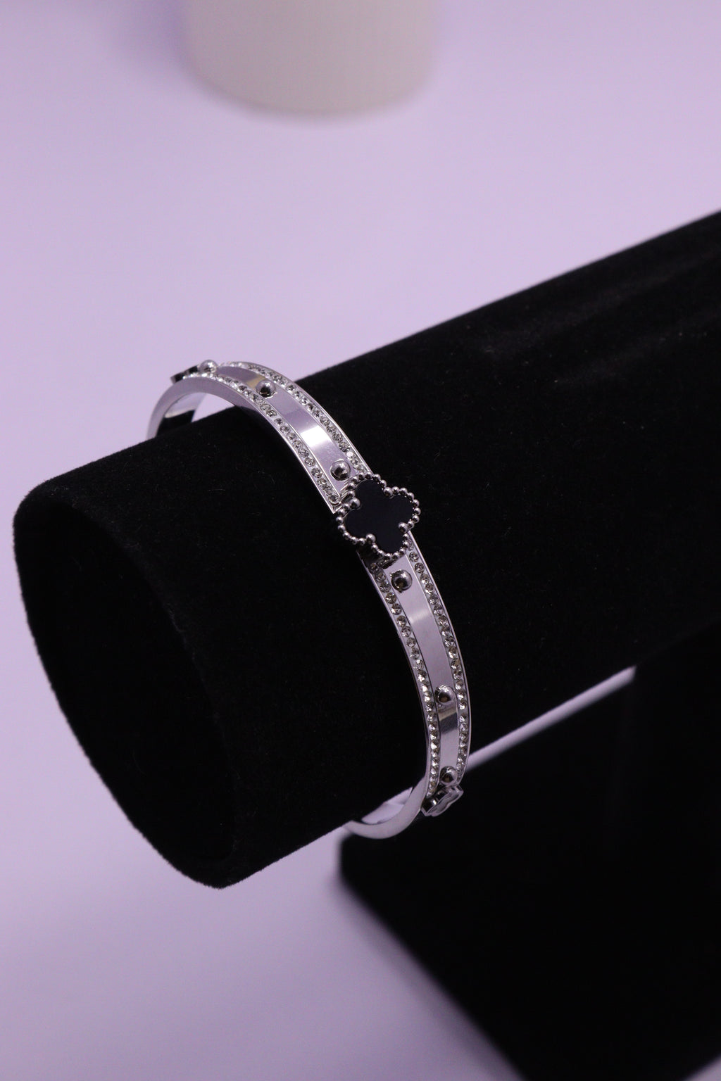 Sleek Wrist Series 0080 - AZ Silver Bangle