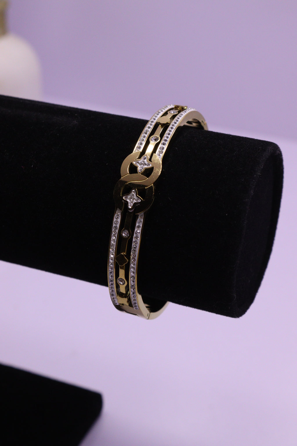 Sleek Wrist Series 0081 - AZ Golden Bangle