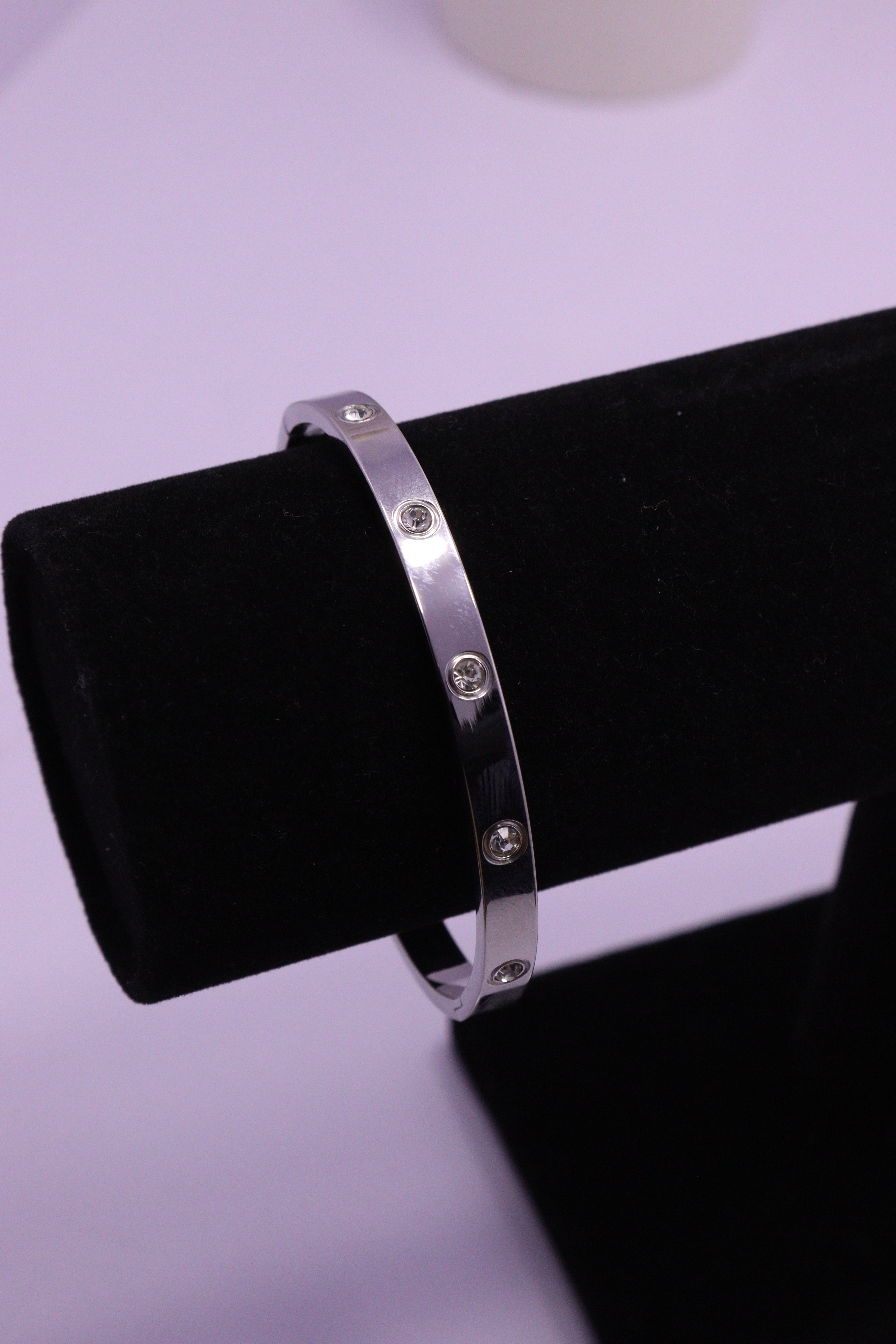 Sleek Wrist Series 0082 - AZ Silver Bangle