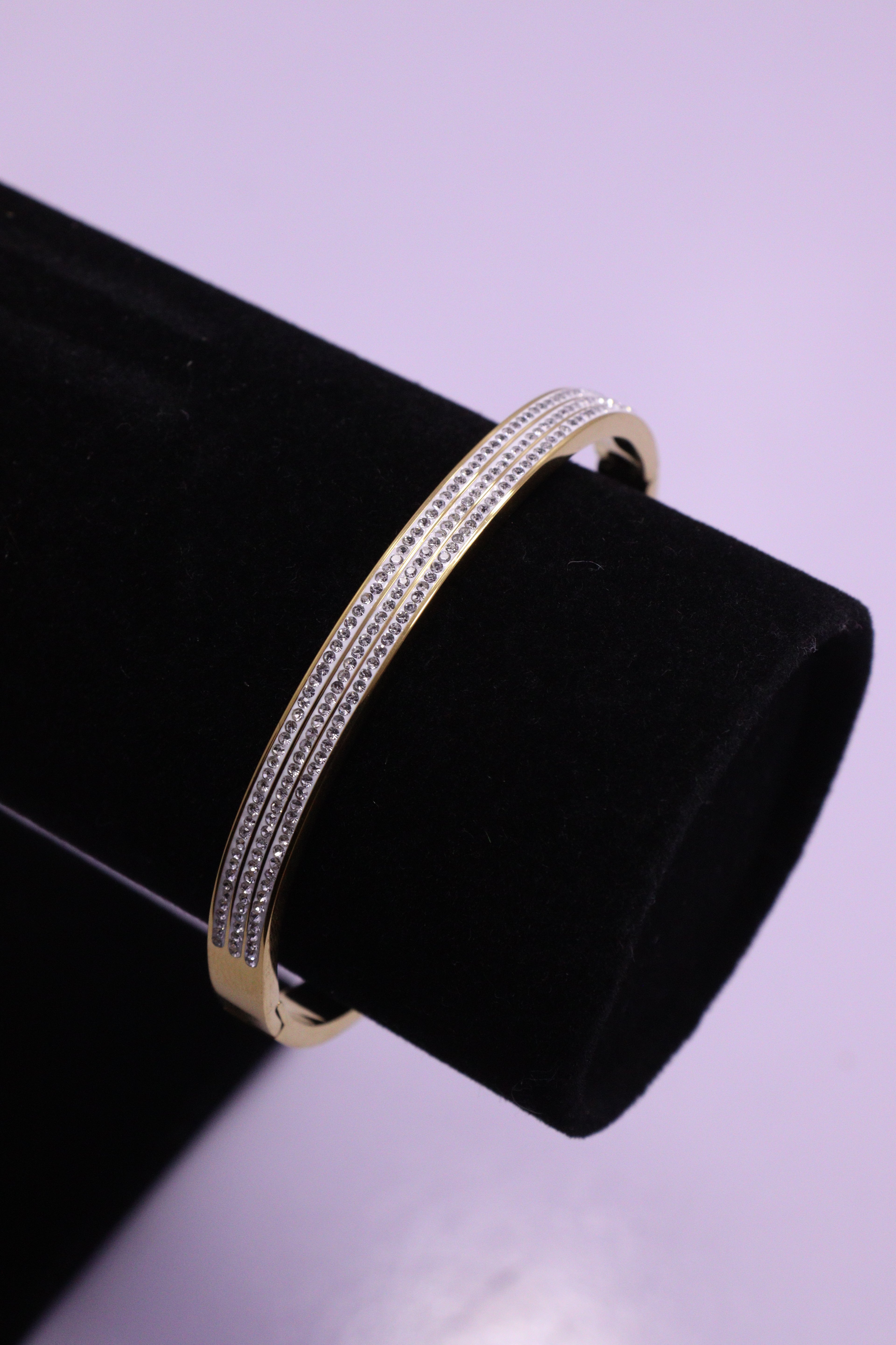 Sleek Wrist Series 0087 - AZ Golden Bangle