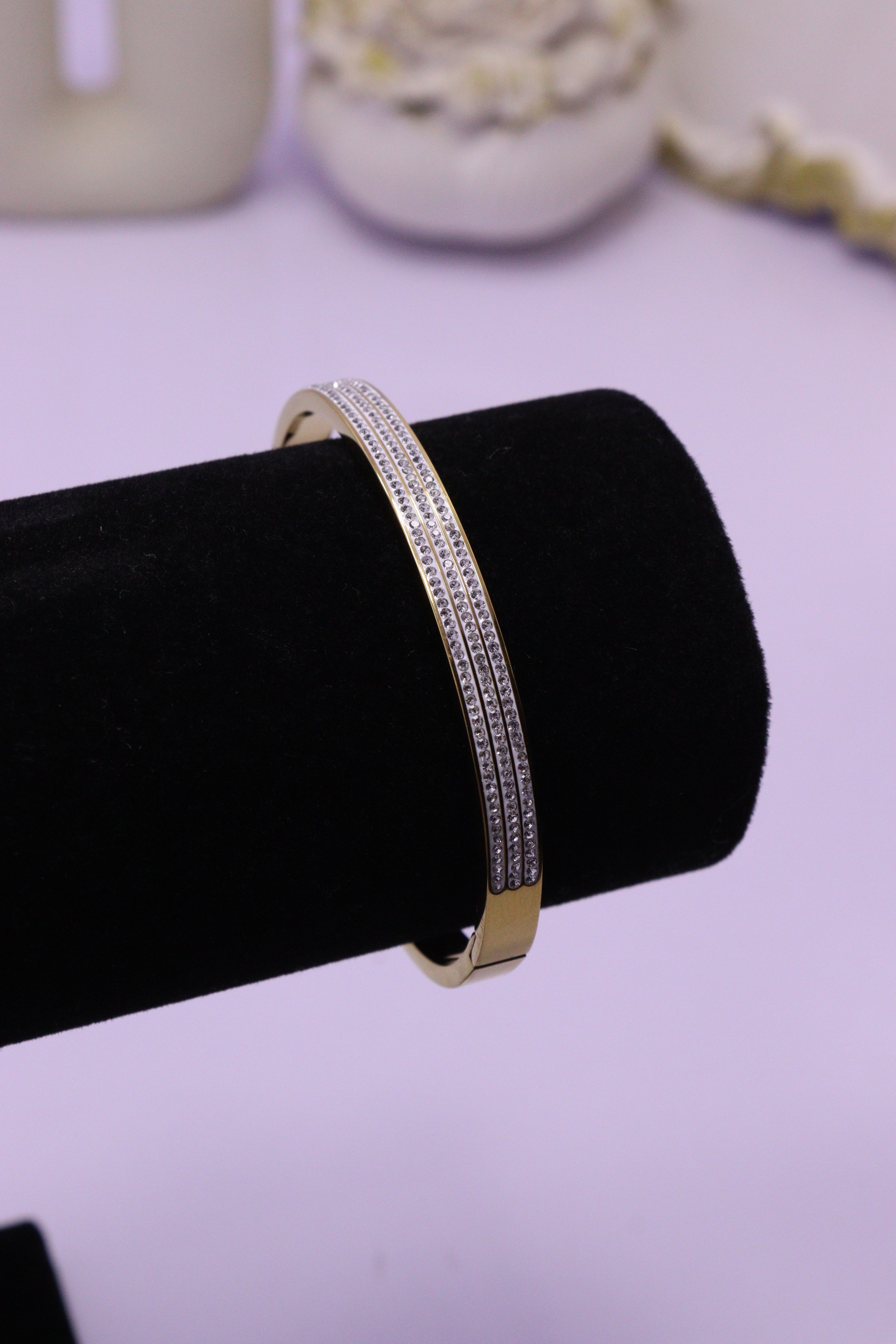 Sleek Wrist Series 0087 - AZ Golden Bangle
