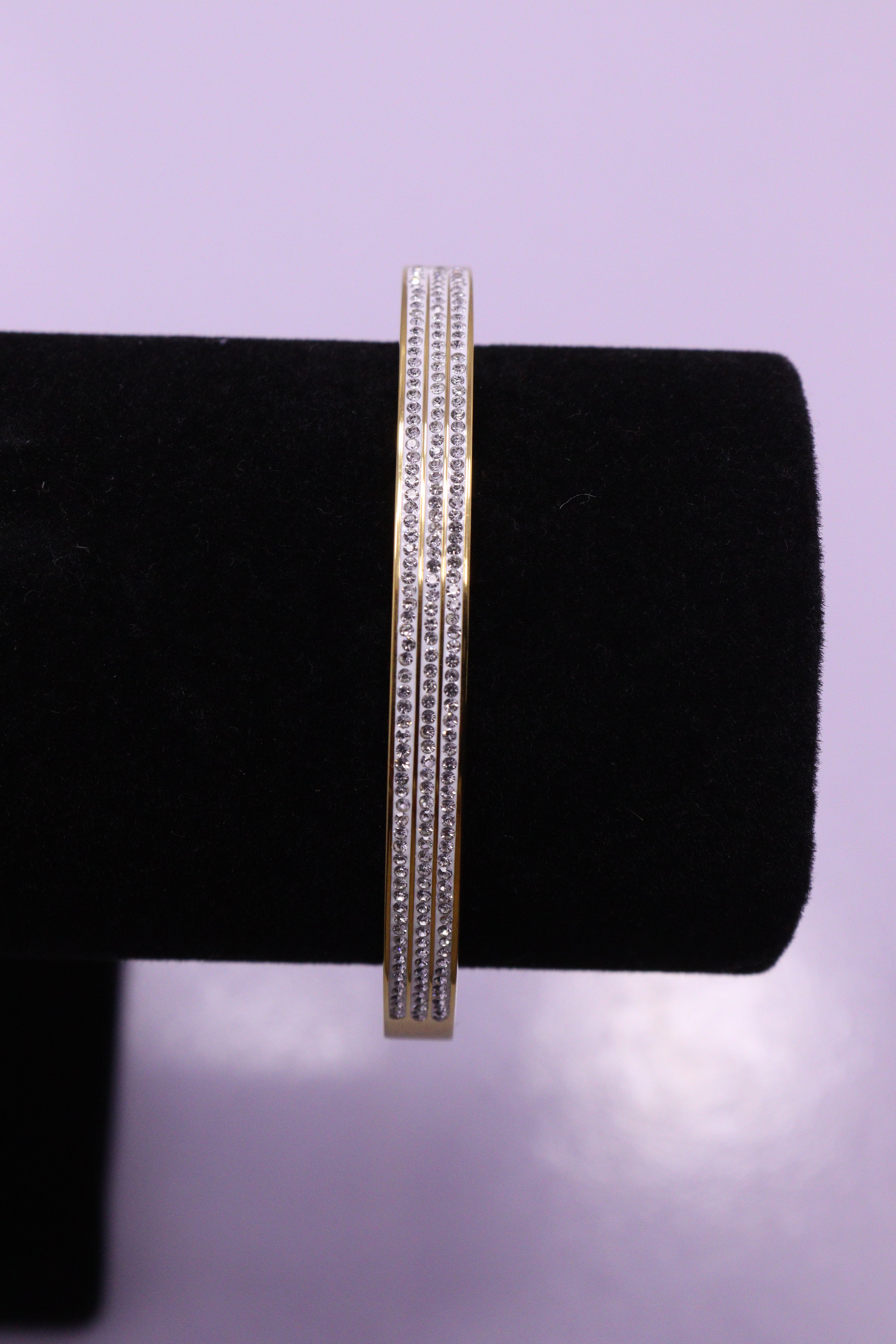 Sleek Wrist Series 0087 - AZ Golden Bangle