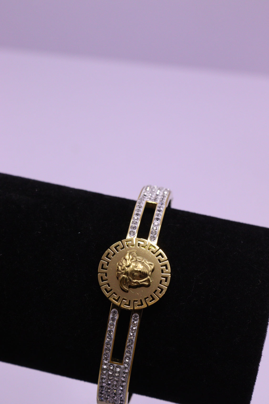 Sleek Wrist Series 0089 - AZ Golden Bangle