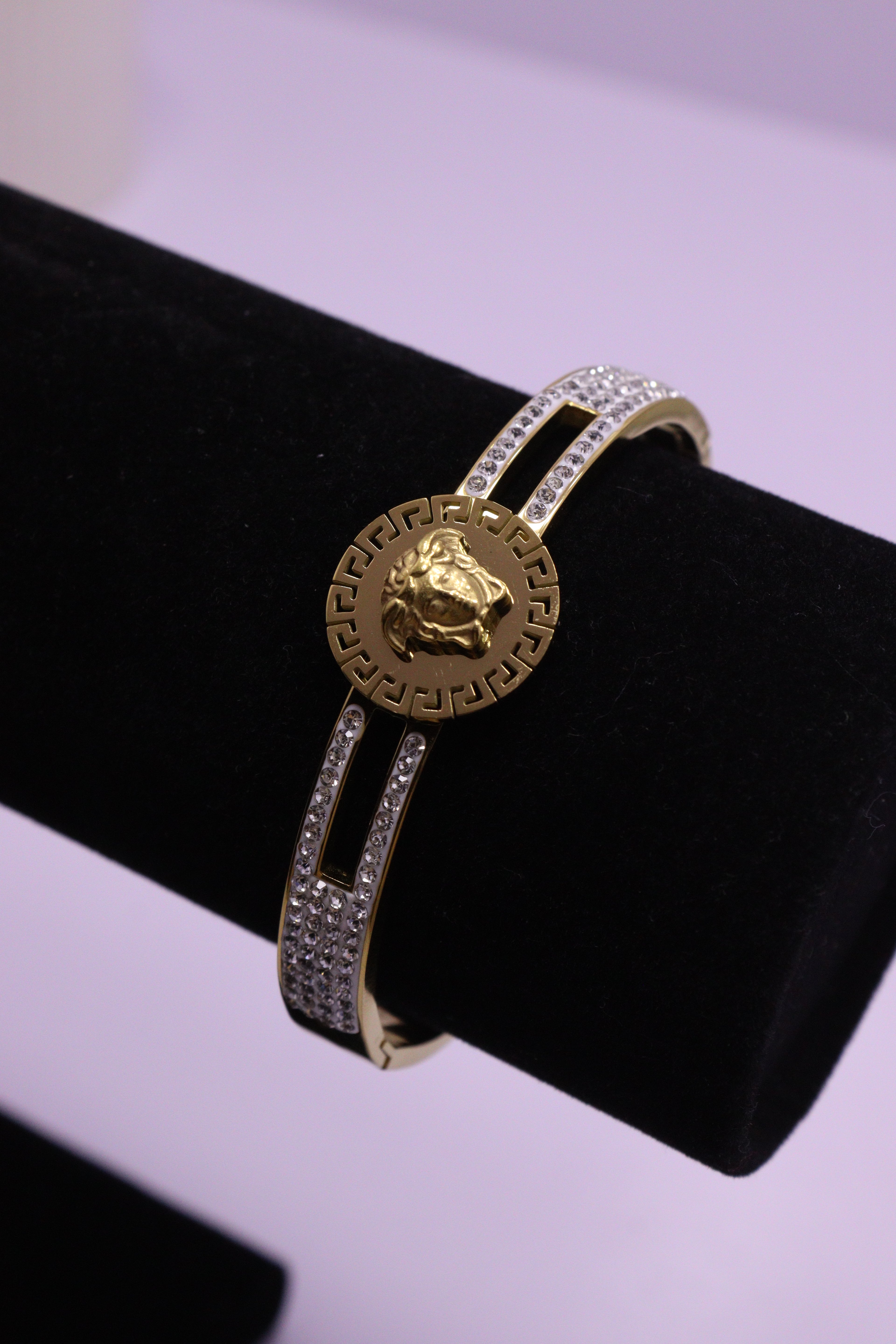 Sleek Wrist Series 0089 - AZ Golden Bangle