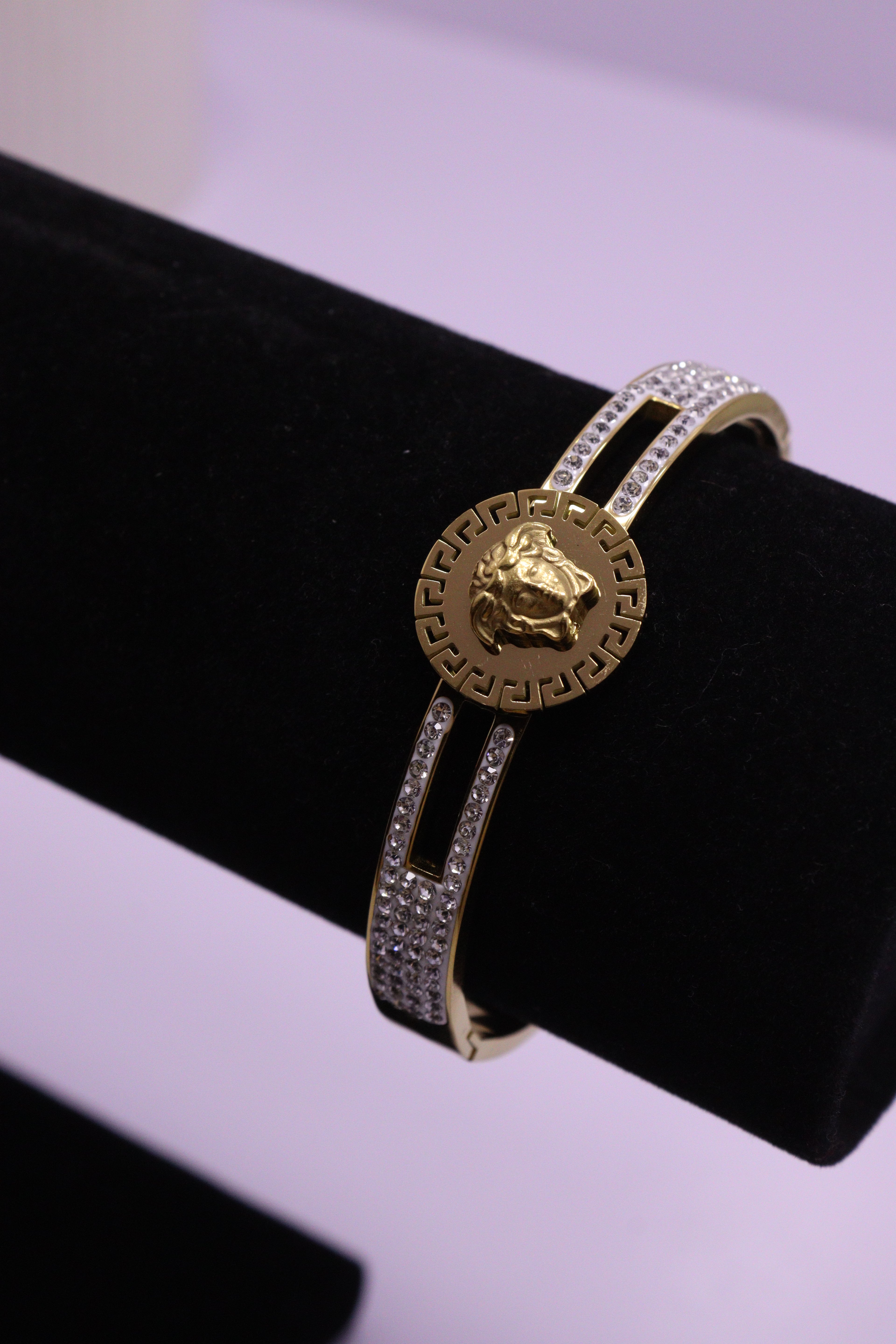 Sleek Wrist Series 0089 - AZ Golden Bangle