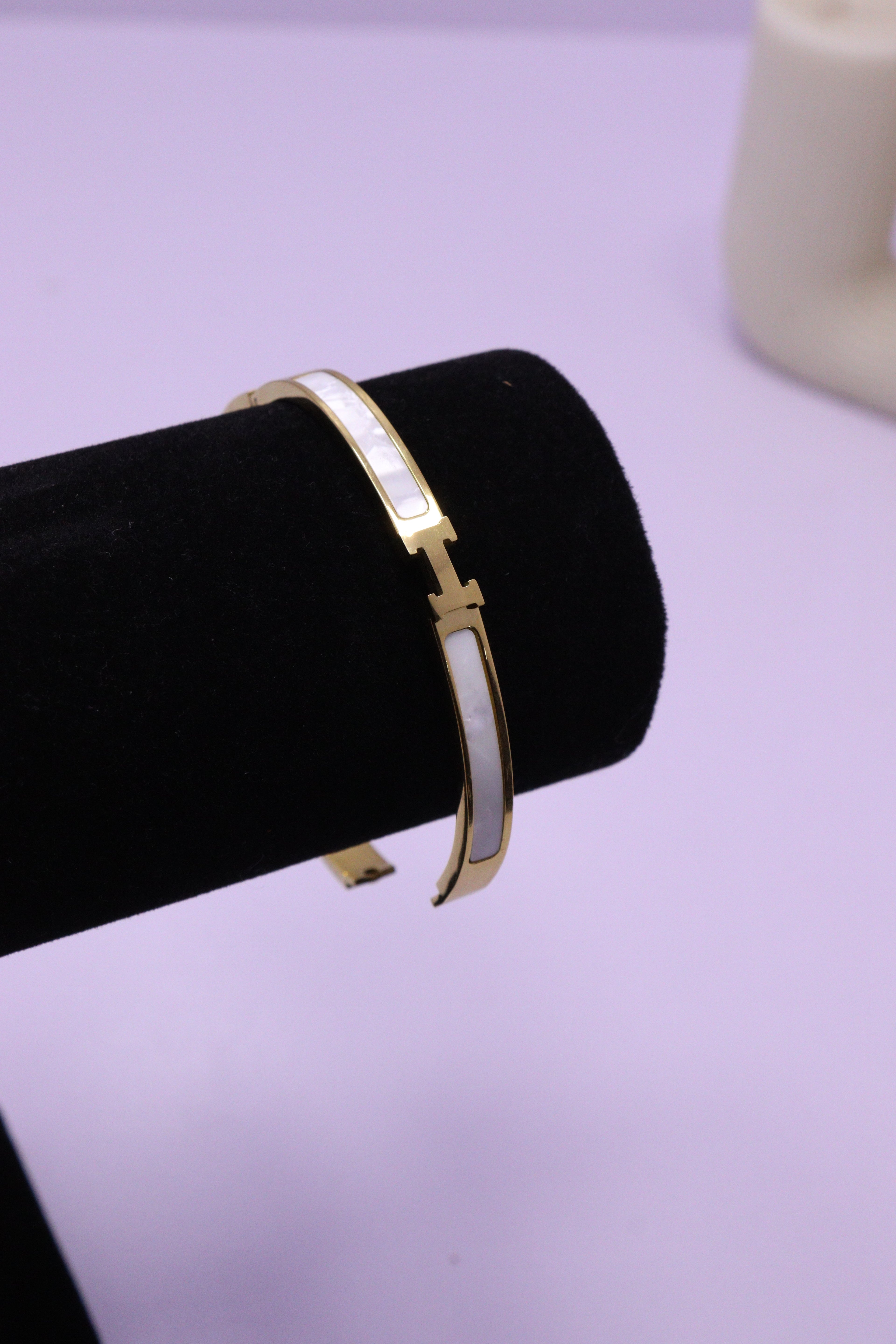 Sleek Wrist Series 0091 - AZ Golden Bangle