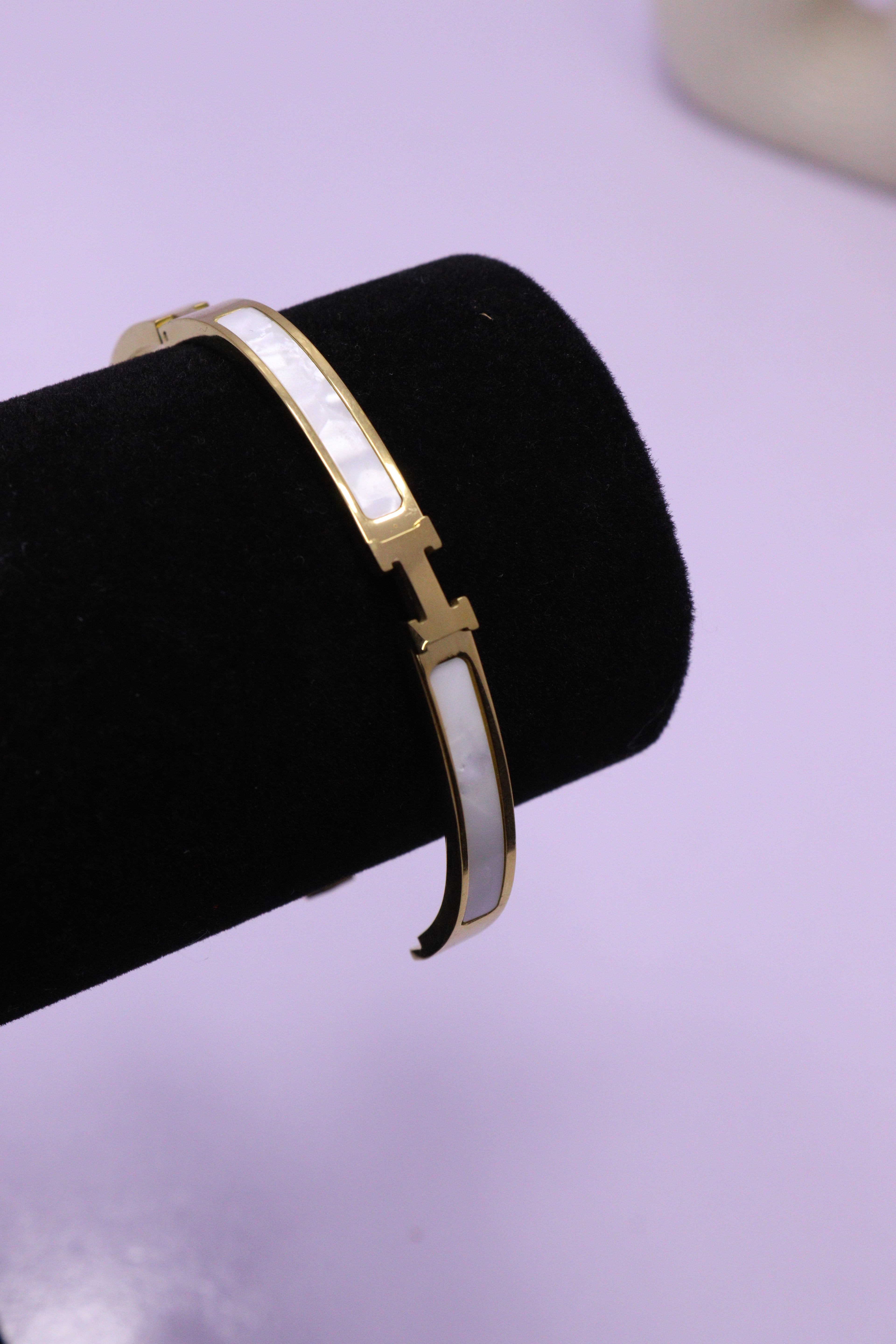 Sleek Wrist Series 0091 - AZ Golden Bangle
