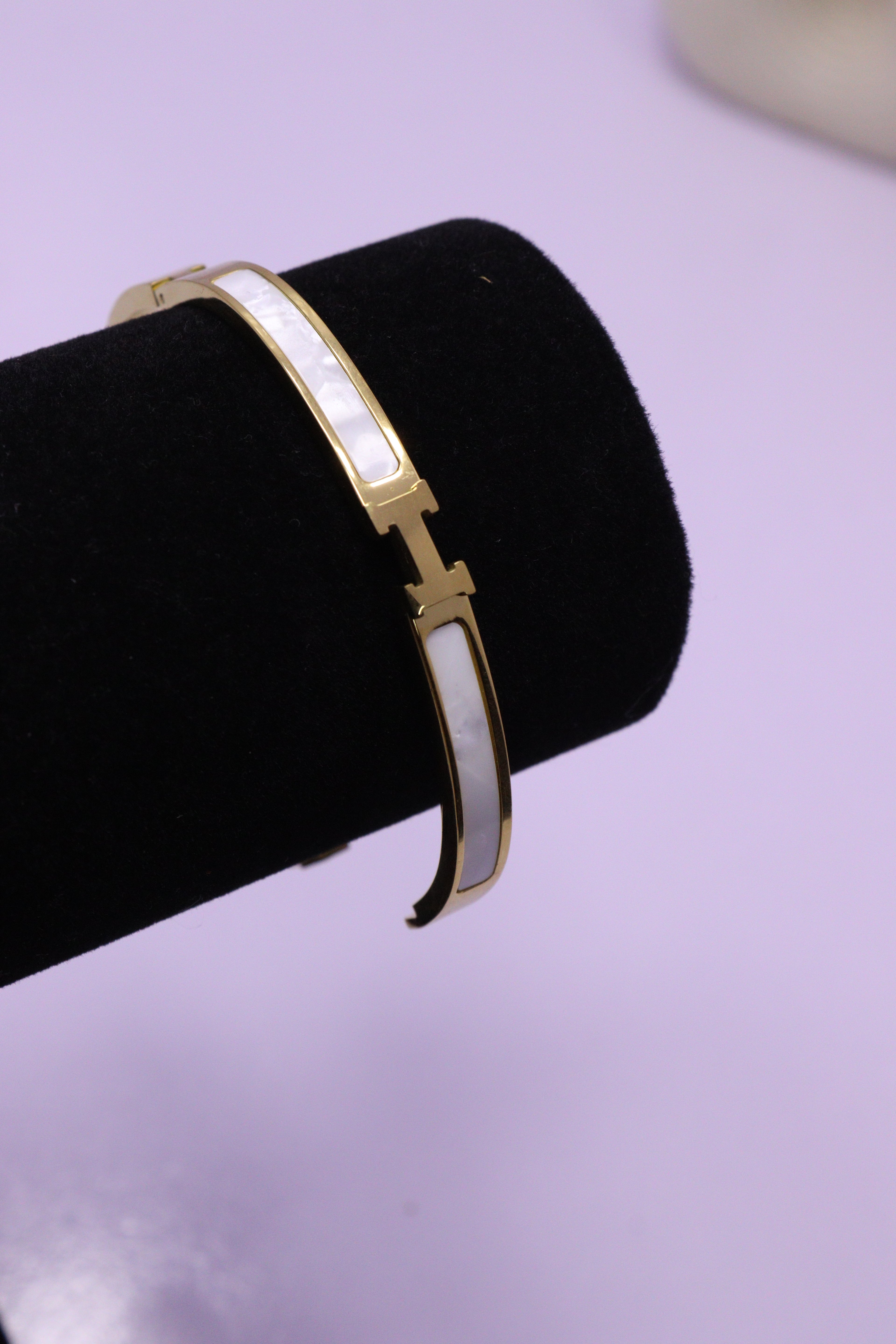 Sleek Wrist Series 0091 - AZ Golden Bangle