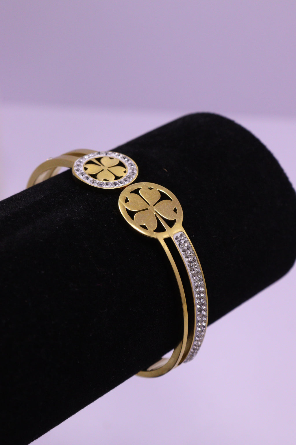 Sleek Wrist Series 0093 - AZ Golden Bangle