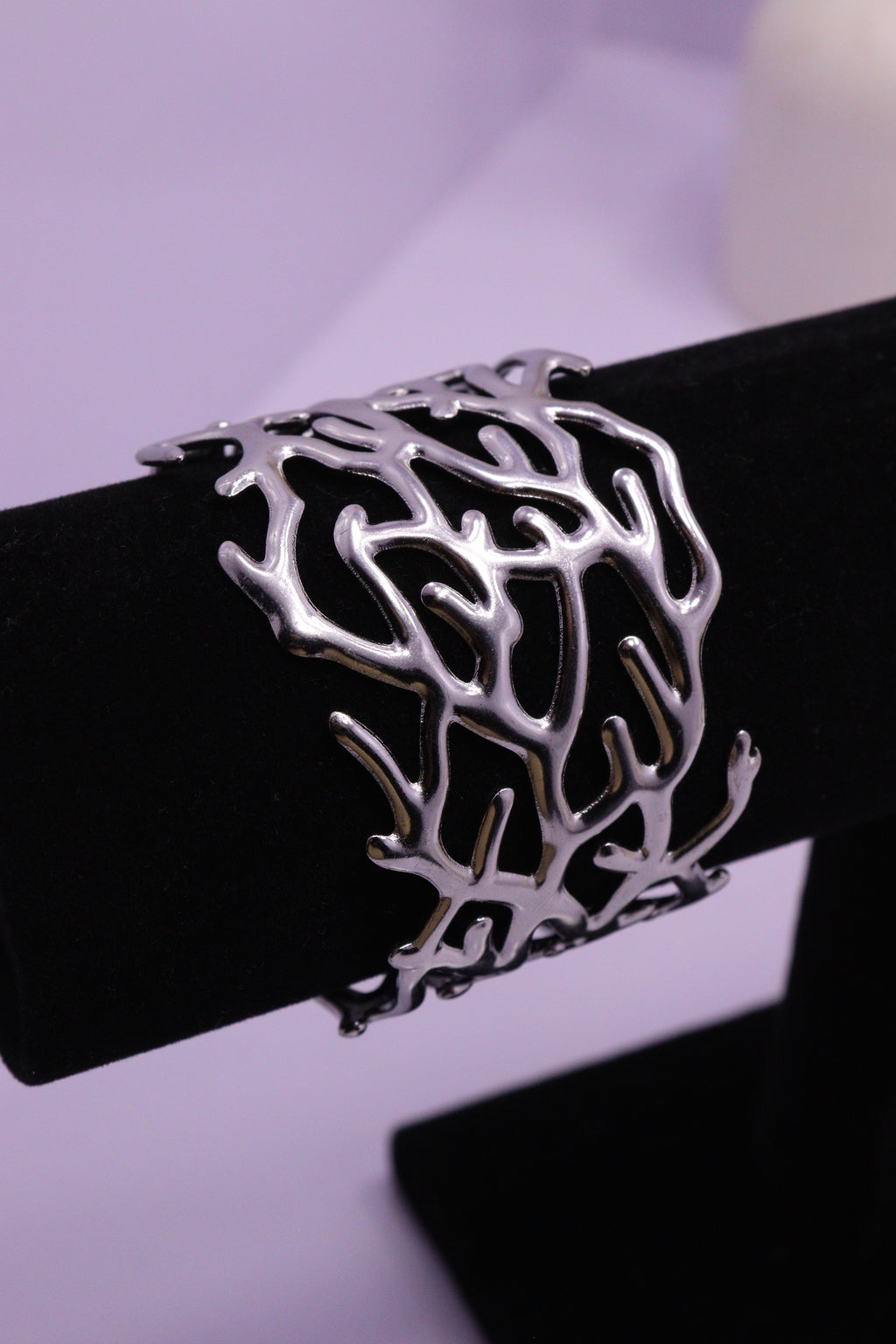 Sleek Wrist Series 0094 - AZ Silver Bangle