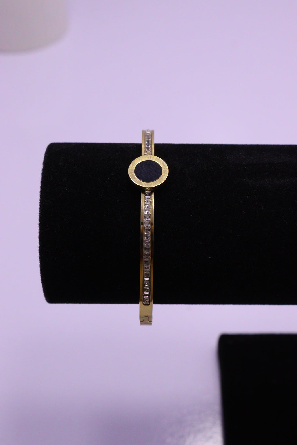 Sleek Wrist Series 0096 - AZ Golden Bangle
