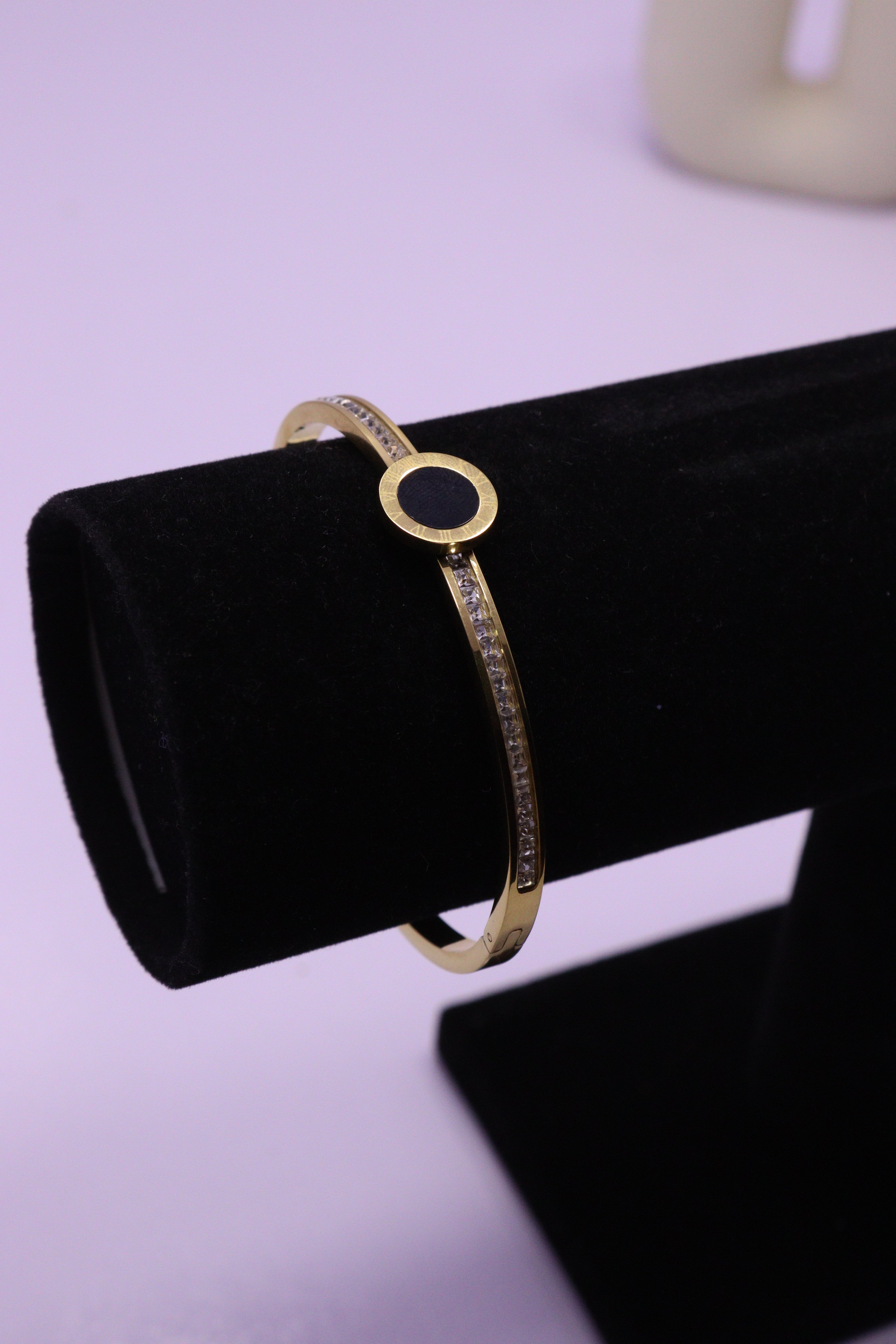 Sleek Wrist Series 0096 - AZ Golden Bangle