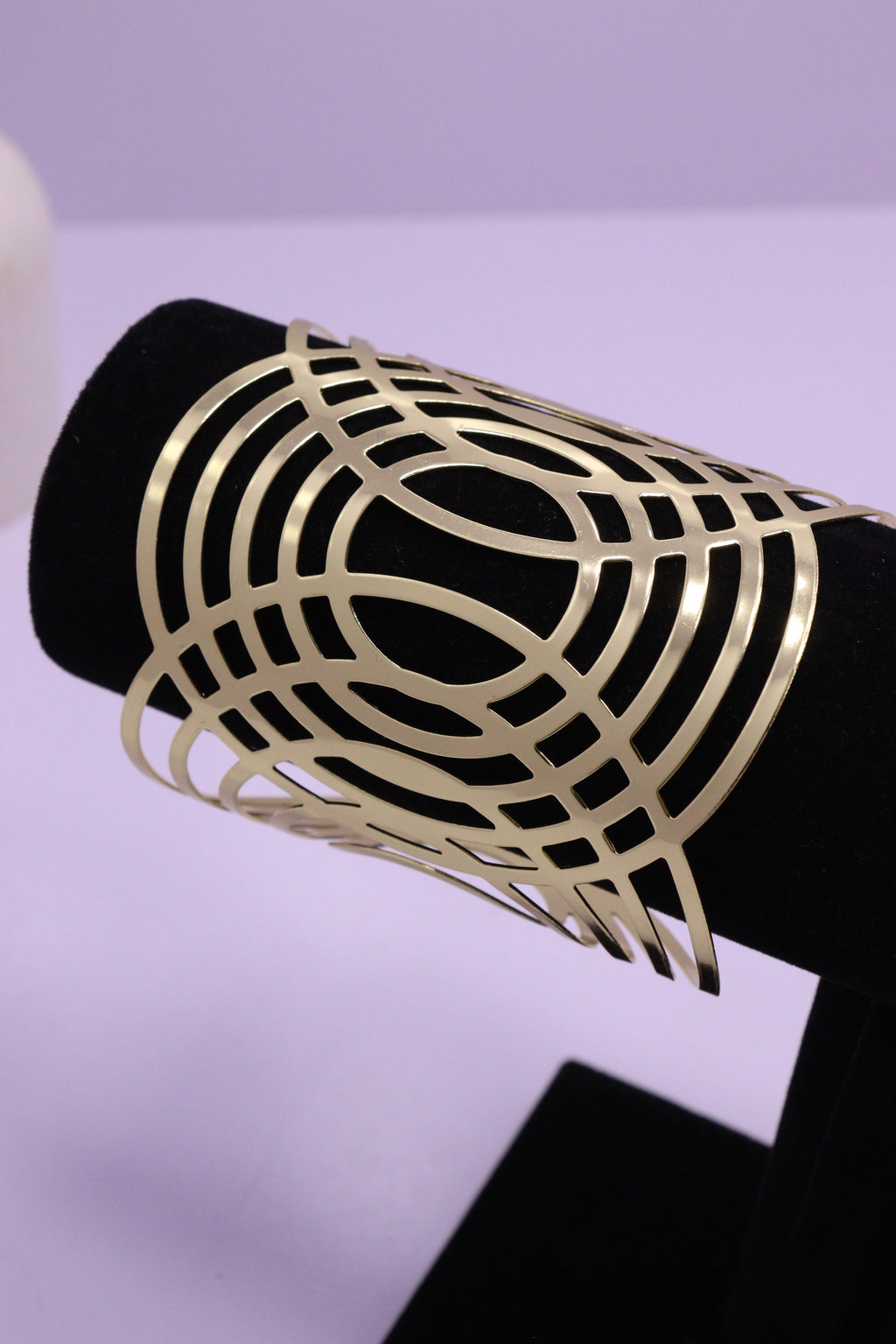 Sleek Wrist Series 0097 - AZ Golden Bangle
