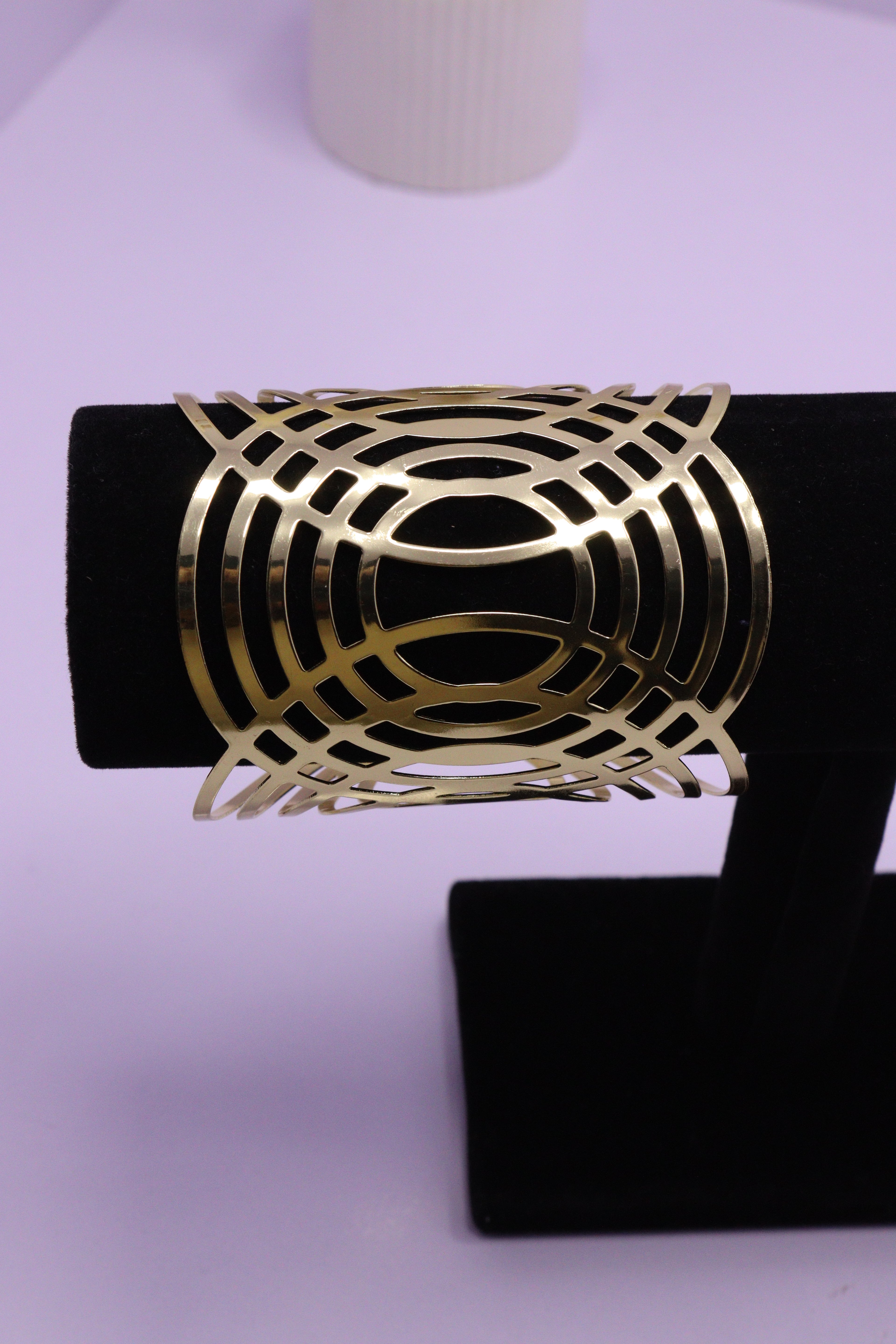 Sleek Wrist Series 0097 - AZ Golden Bangle