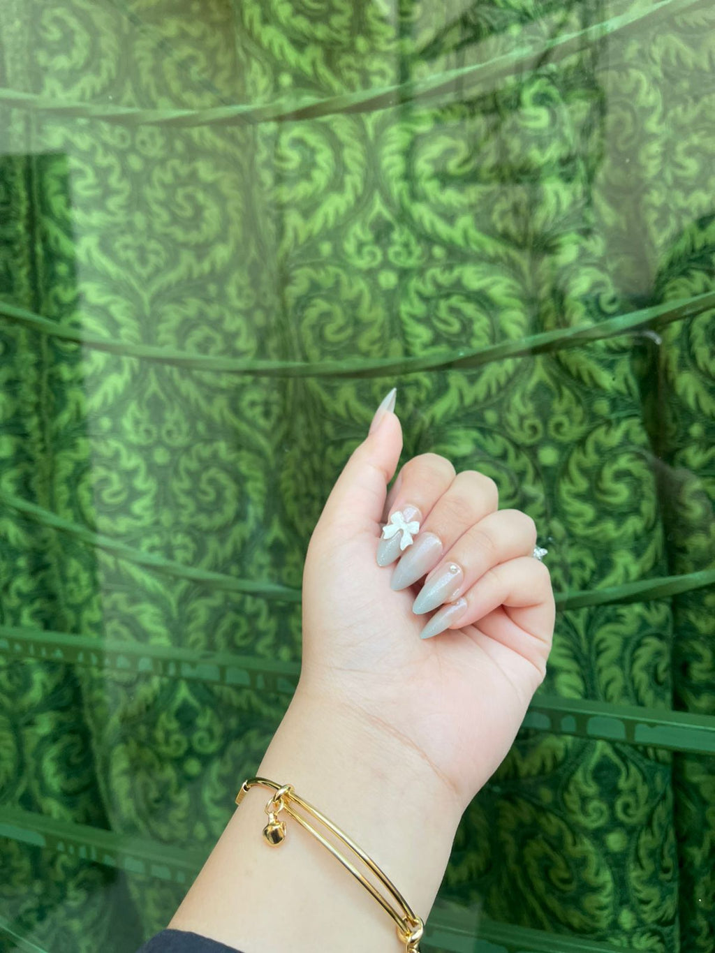 Almond Nude Ombre- - White Bow Press ons