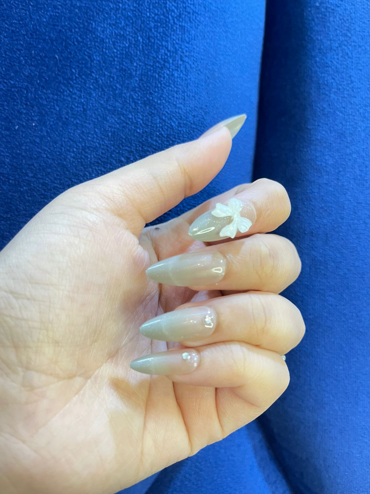 Almond Nude Ombre- - White Bow Press ons