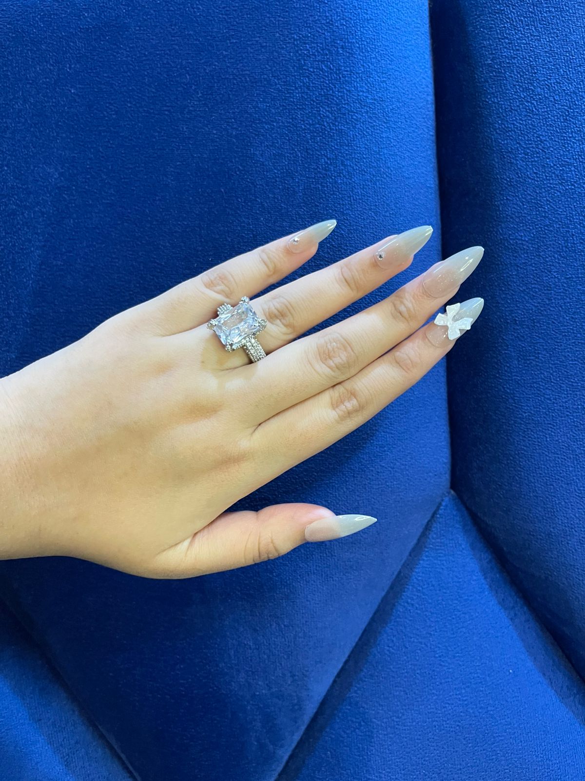 Almond Nude Ombre- - White Bow Press ons